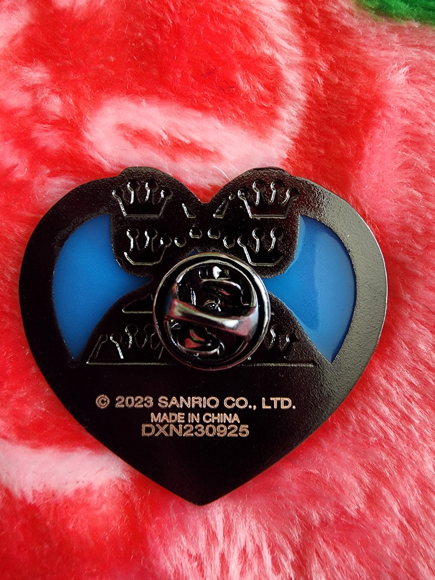 Loungefly Hello Kitty and Friends with their Friends Heart Shaped Mystery Pins