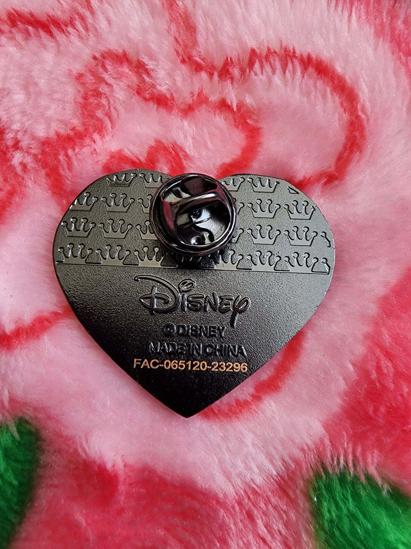 Loungefly Disney Animal Characters  Love Heart Shaped Mystery Pins