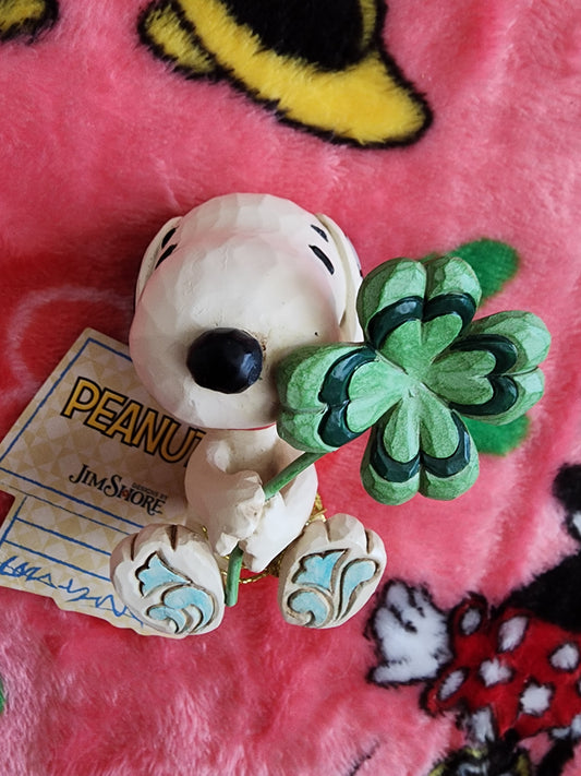 Jim Shore Snoopy with Four Leaf Clover Mini Figure