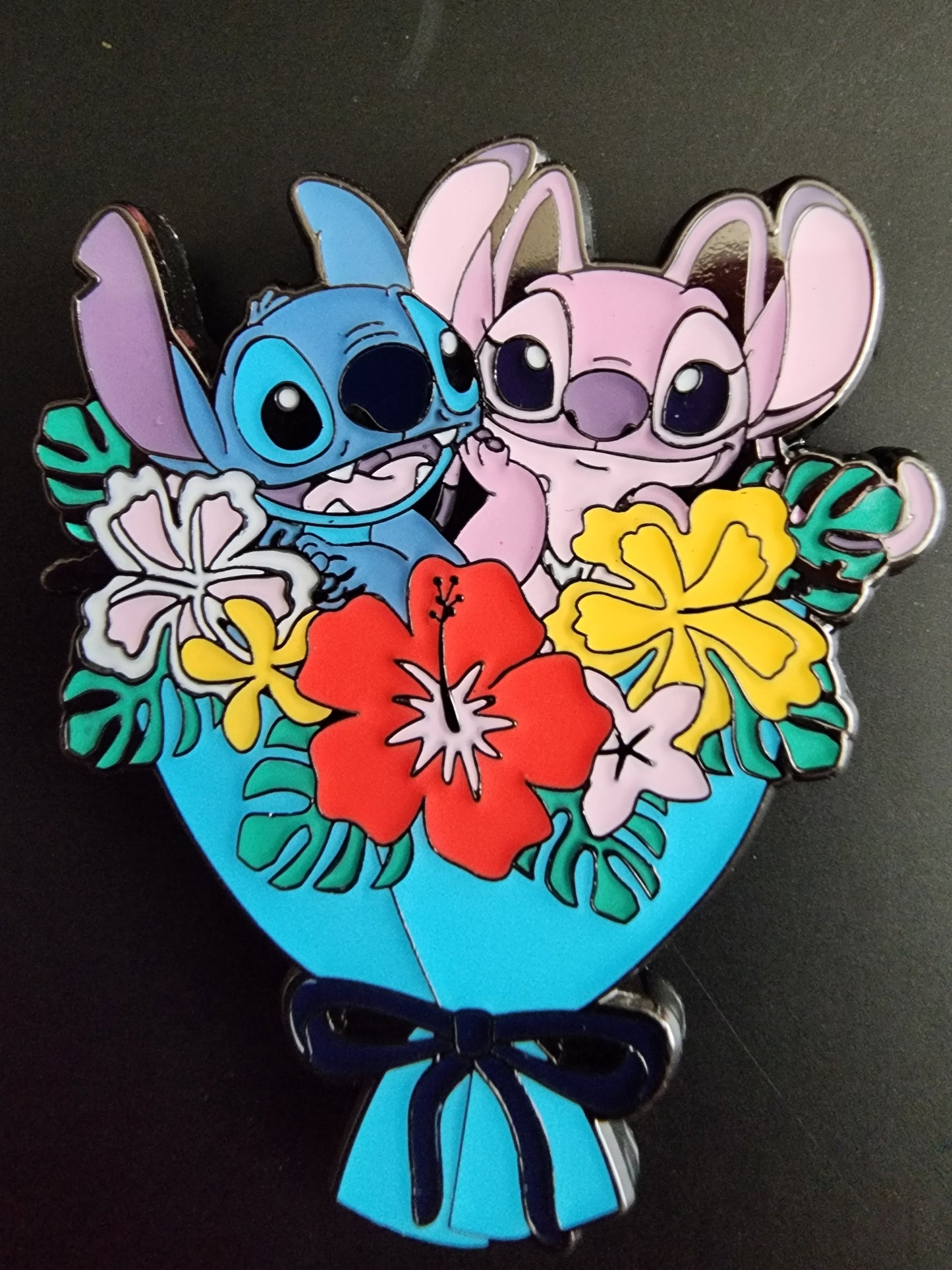 Loungefly Disney Stitch & Angel Flower Bouquet Pin