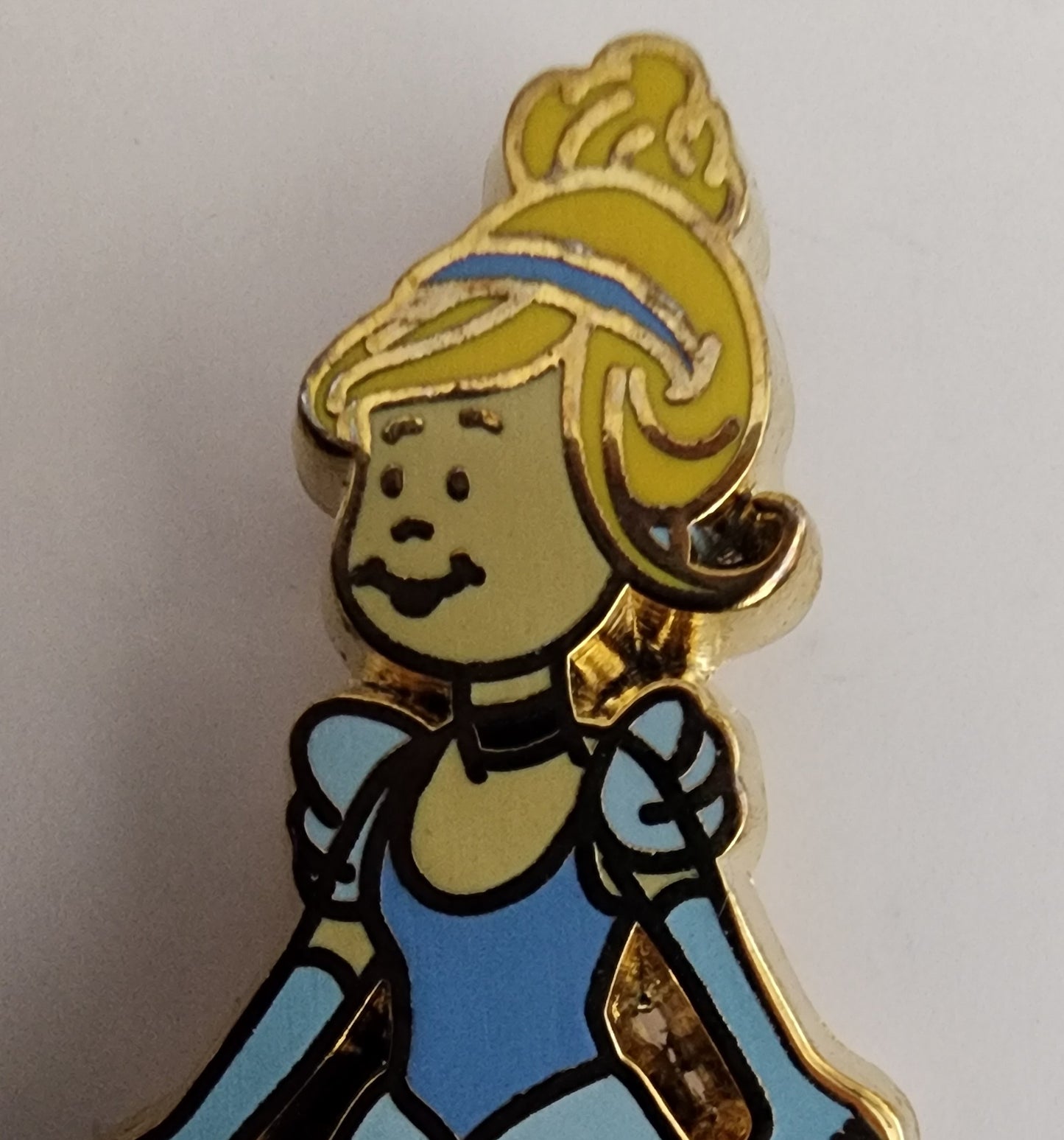 Disney Princess Cinderella Chibi Pin