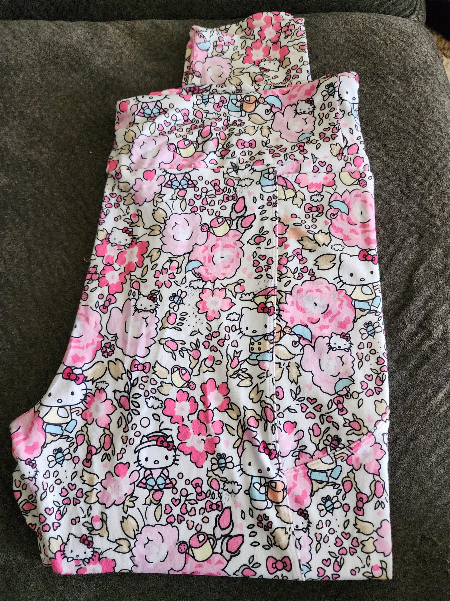 *CP Hello Kitty Flowers Leggings