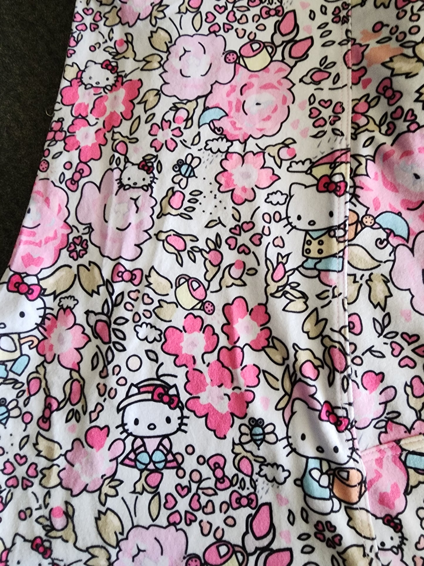 *CP Hello Kitty Flowers Leggings