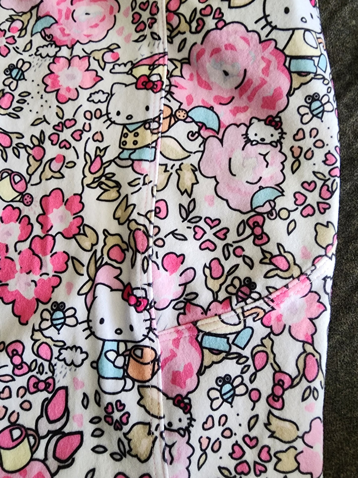 *CP Hello Kitty Flowers Leggings