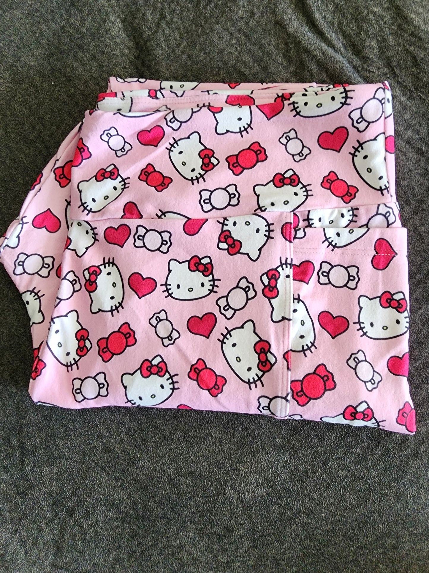 *CP Hello Kitty Bows and Hearts Leggings