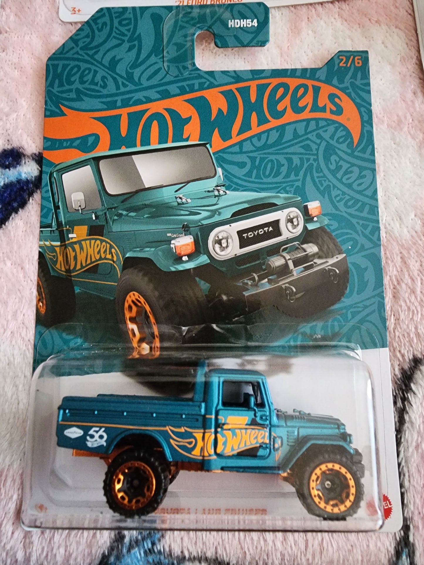 Hot Wheels Pearl and Chrome Car Series