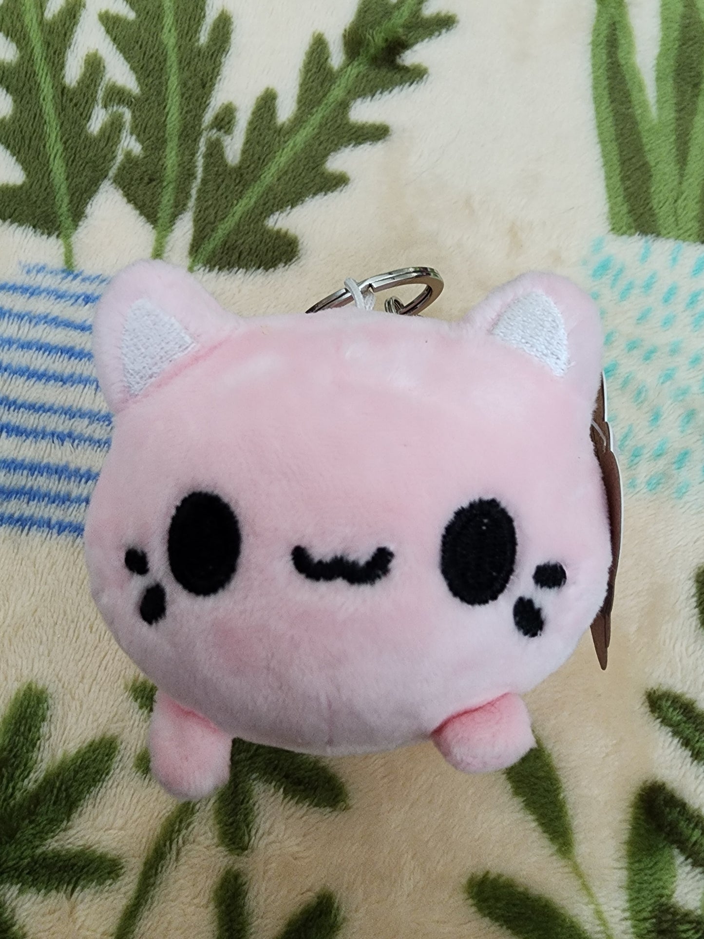 Meowchi Strawberry Pink Plush Bag Clip