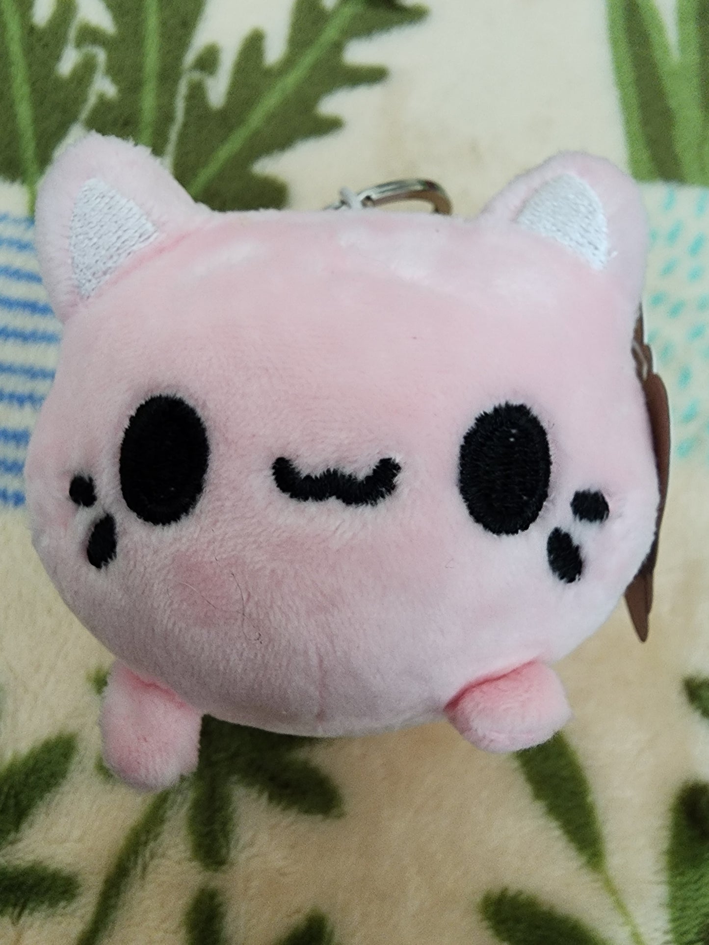 Meowchi Strawberry Pink Plush Bag Clip