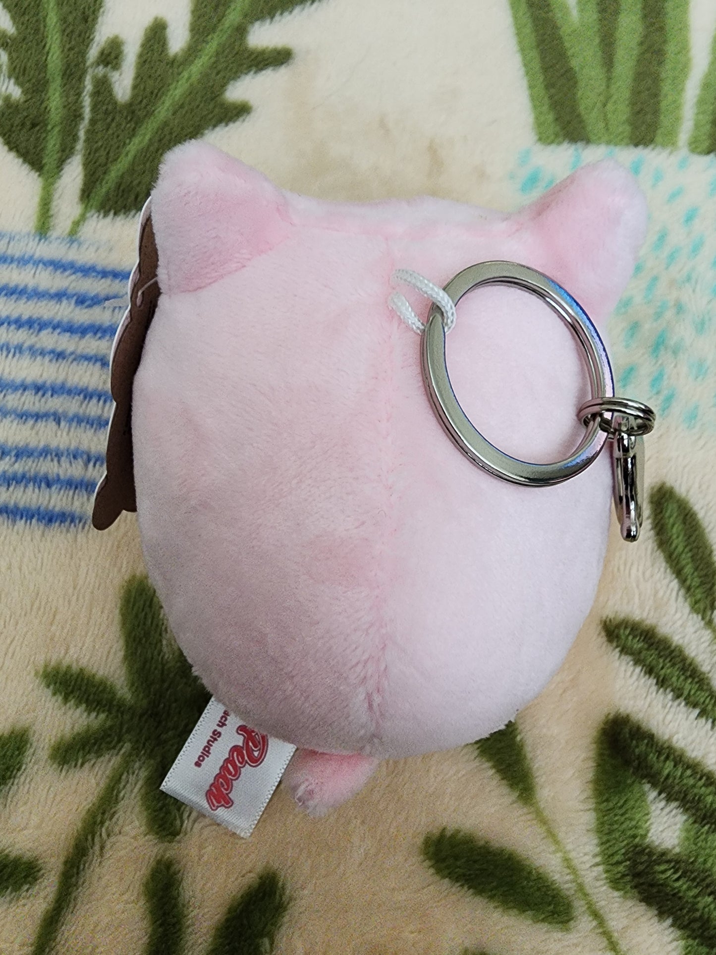 Meowchi Strawberry Pink Plush Bag Clip