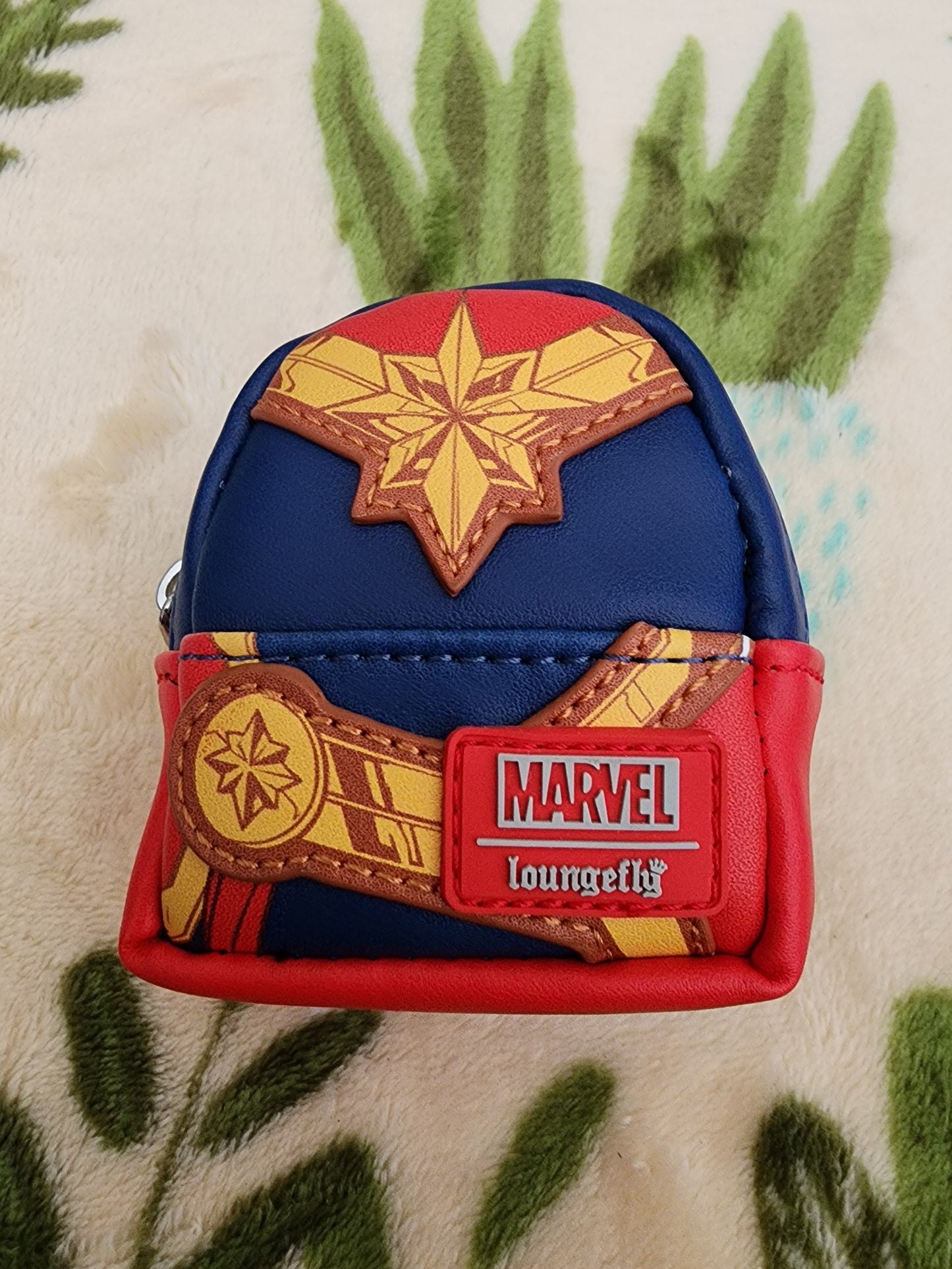 Marvel Avengers Mini Pocket Backpack Mystery Bag Clips/Key Chains