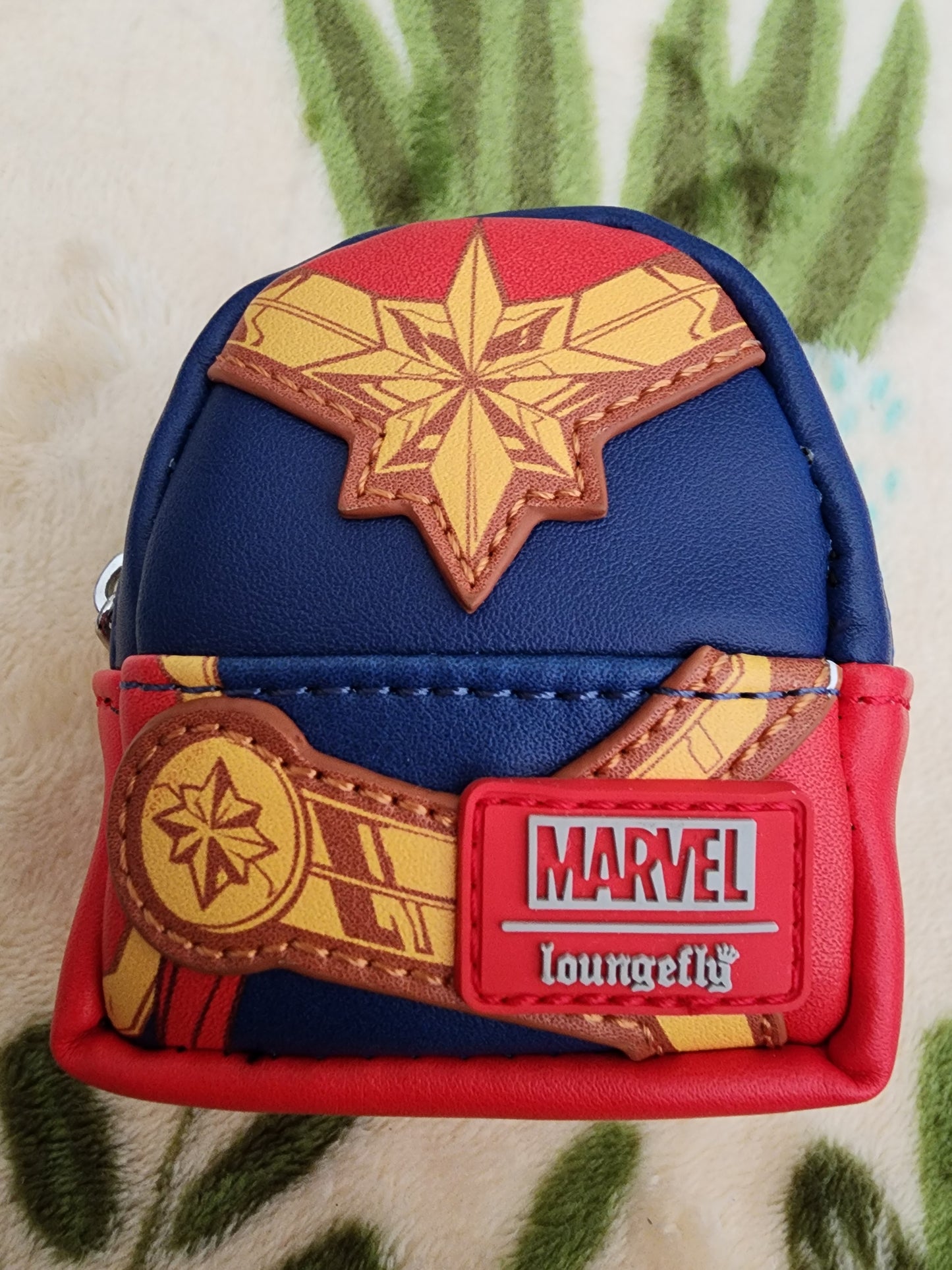 Marvel Avengers Mini Pocket Backpack Mystery Bag Clips/Key Chains