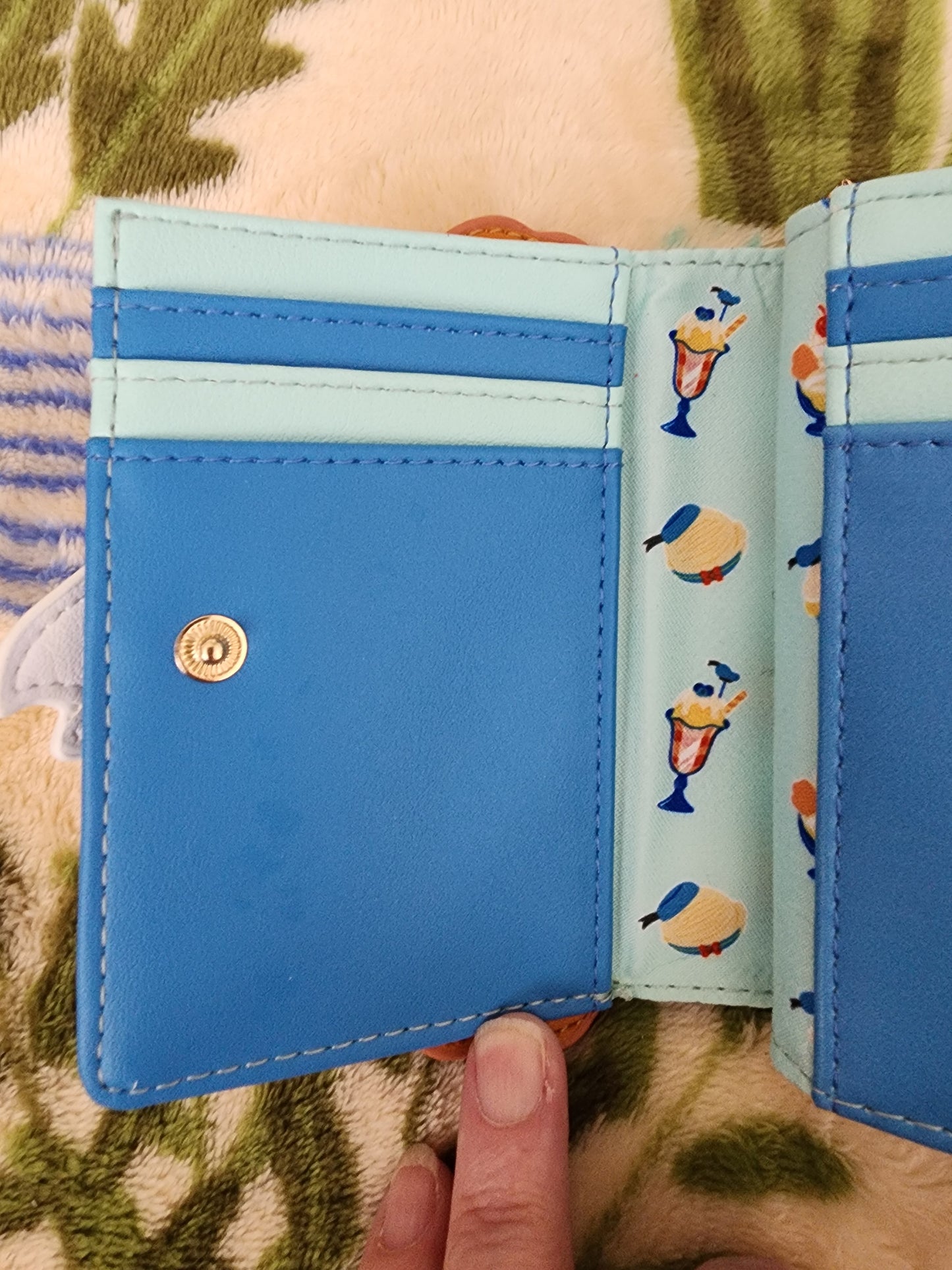 Our Universe Disney Donald Duck Card Holder Wallet