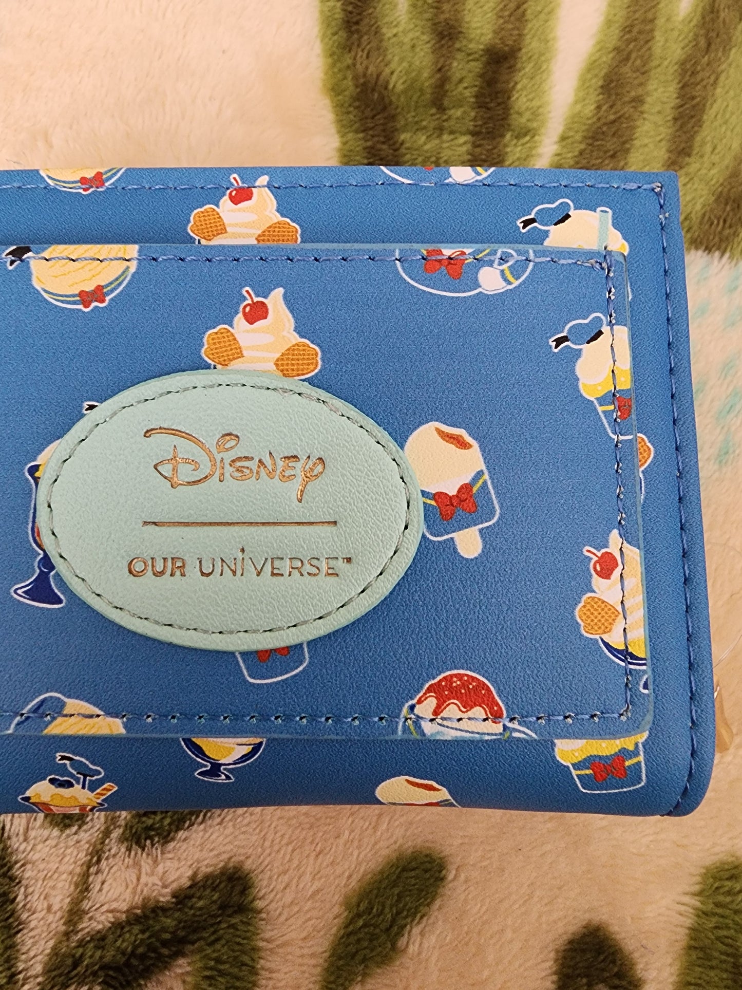 Our Universe Disney Donald Duck Card Holder Wallet