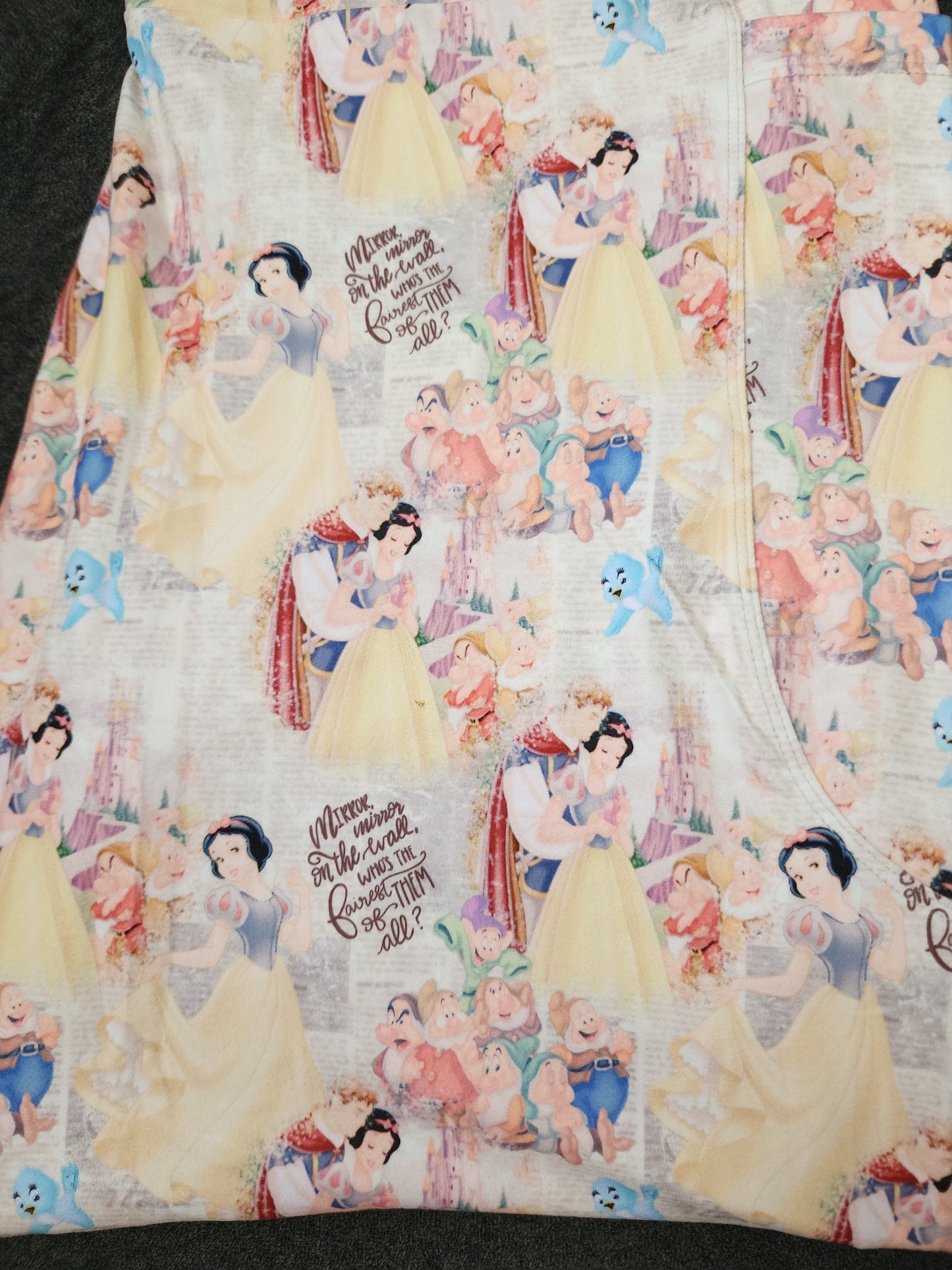 *CP Disney Snow White and The Seven Drawfs Leggings