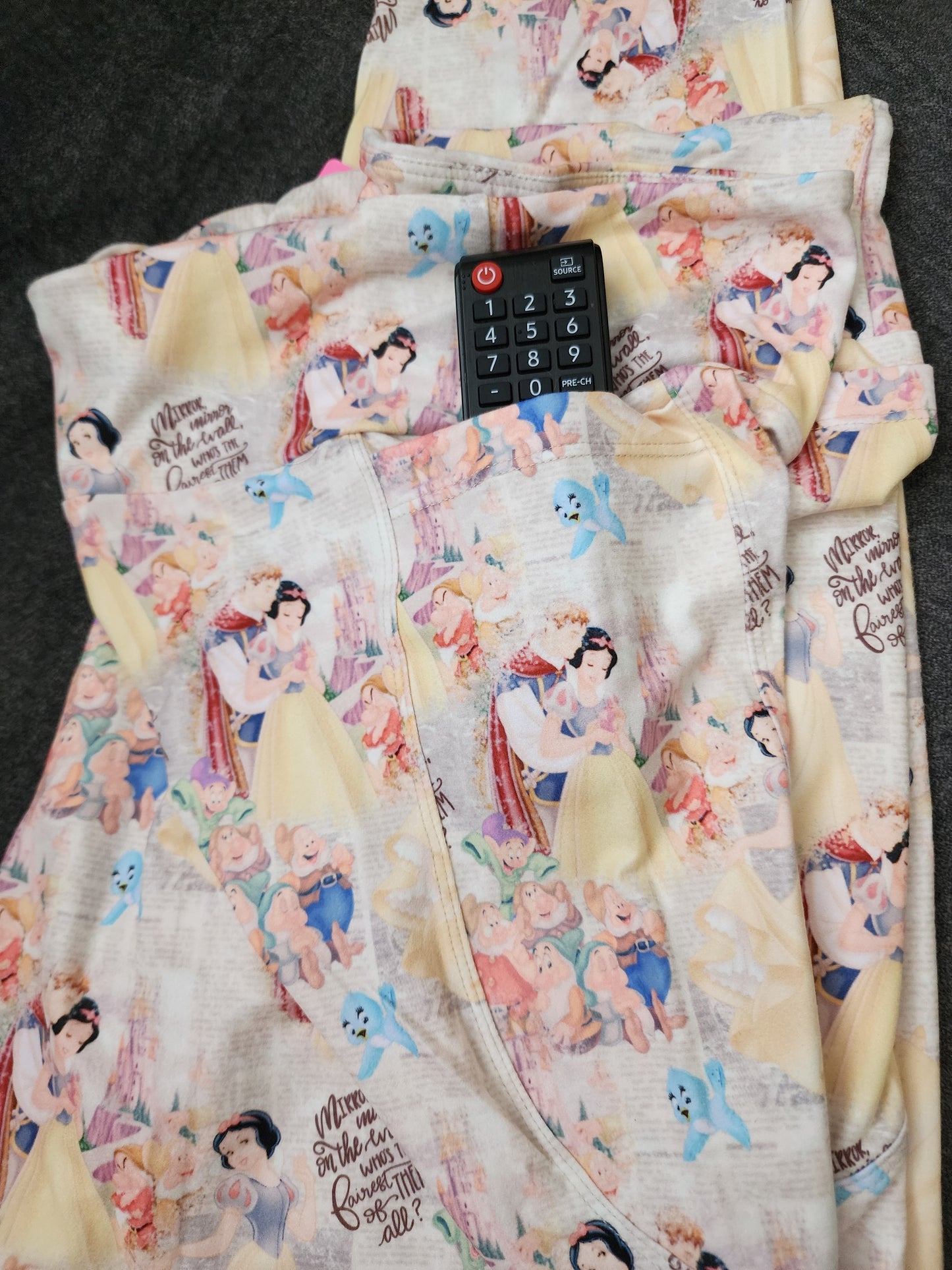 *CP Disney Snow White and The Seven Drawfs Leggings