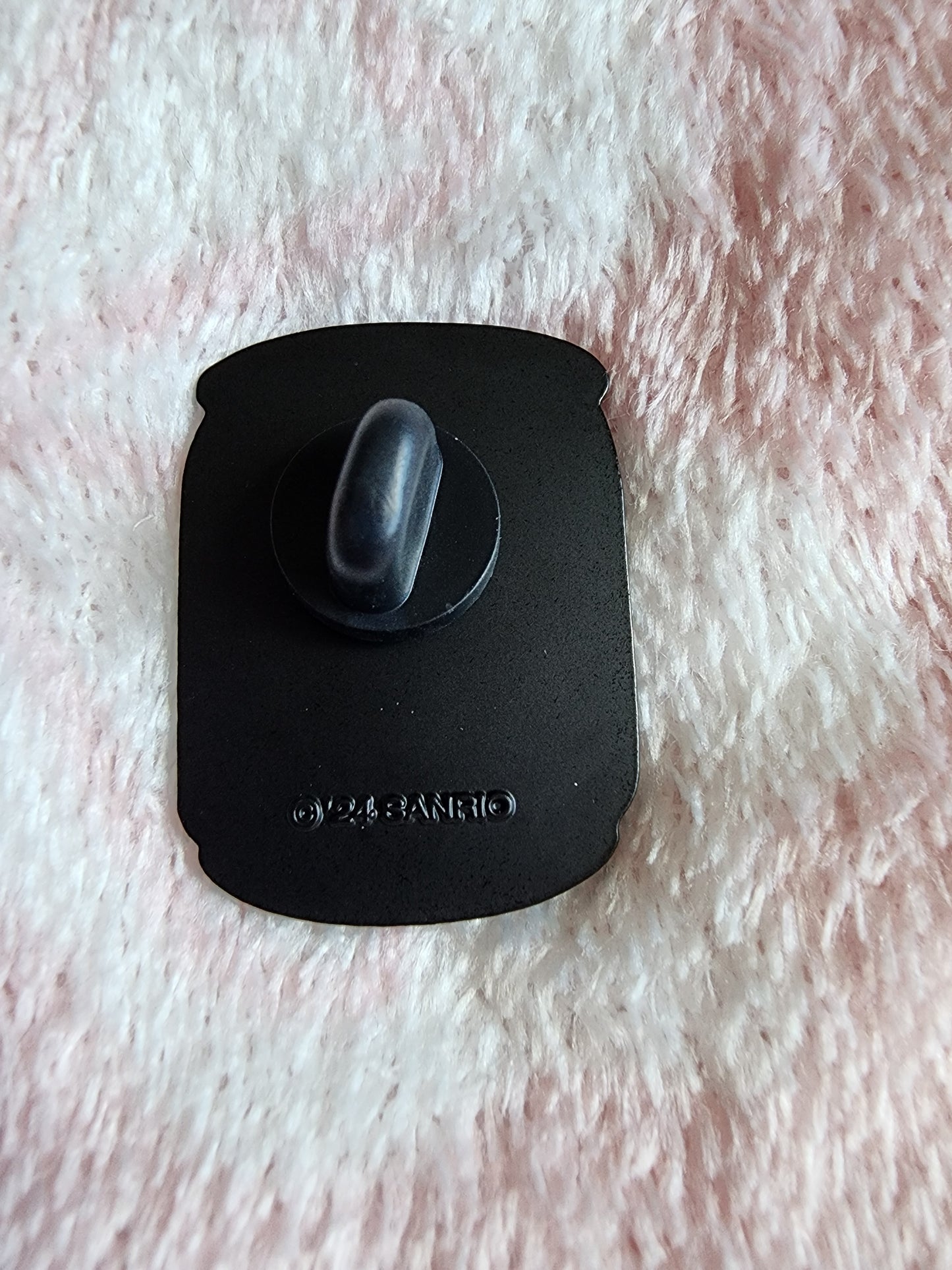 Hello Kitty and Friends Juice Can  Mystery Pins