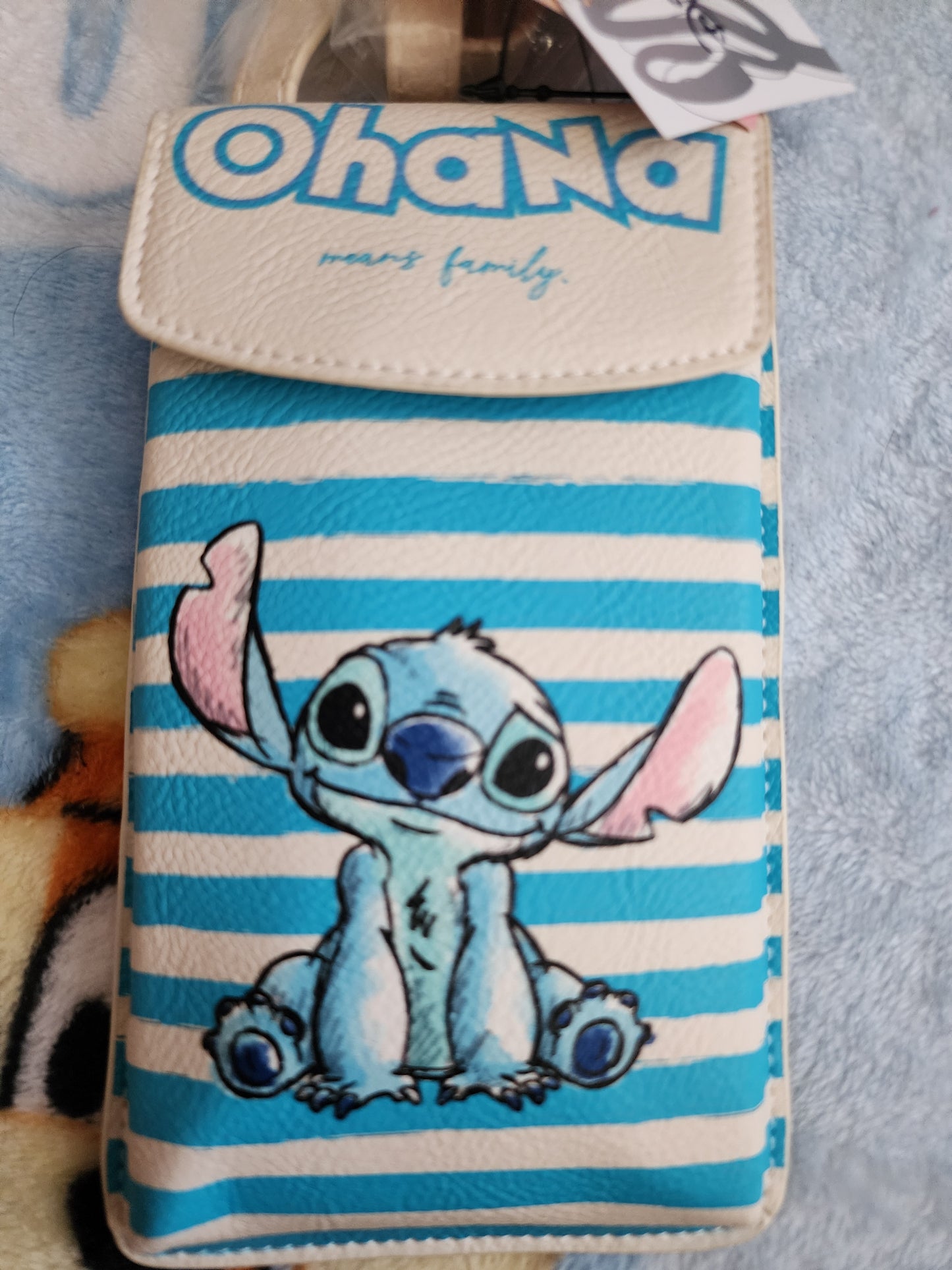 Danielle Nicole Disney Stitch Phone Bag