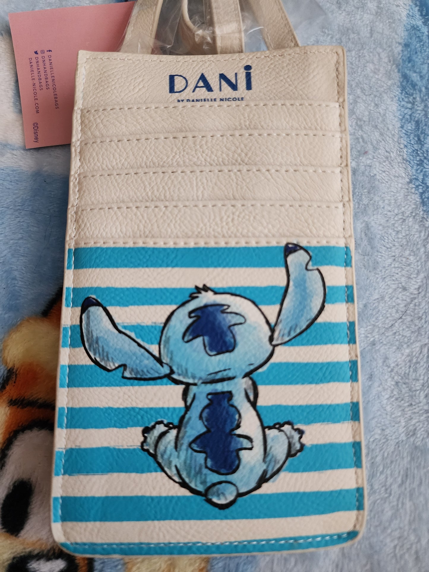 Danielle Nicole Disney Stitch Phone Bag