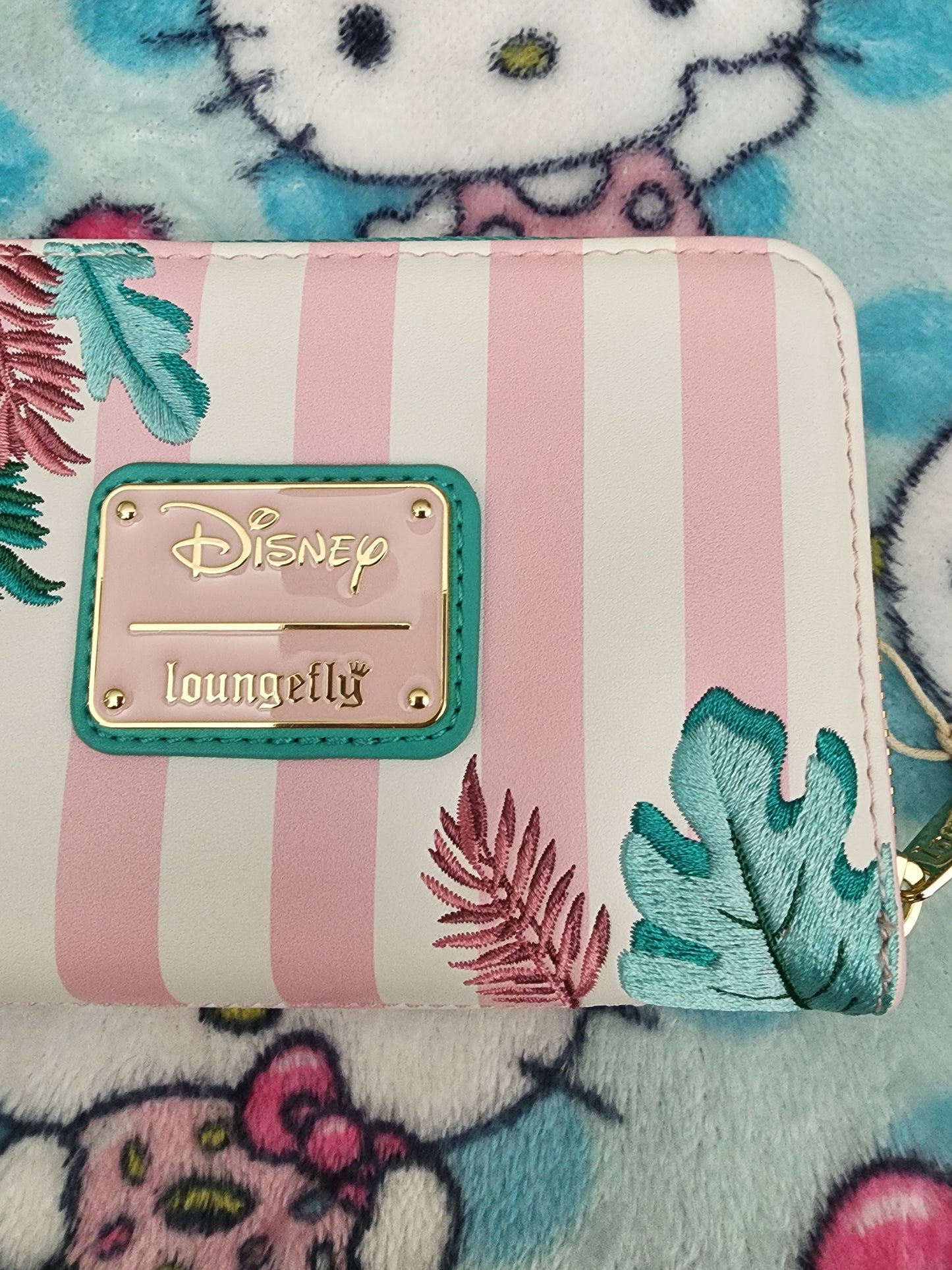 Loungefly Disney Minnie Mouse Summer Fun Wallet