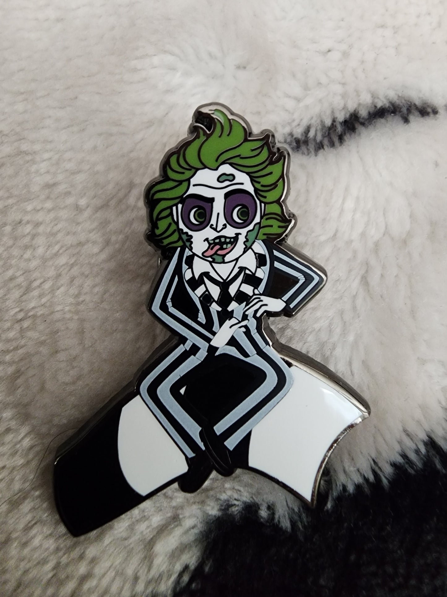 Loungefly Beetlejuice Sand Snake Mystery Pins