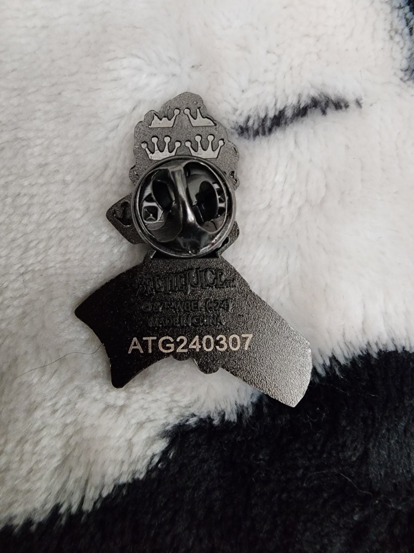 Loungefly Beetlejuice Sand Snake Mystery Pins