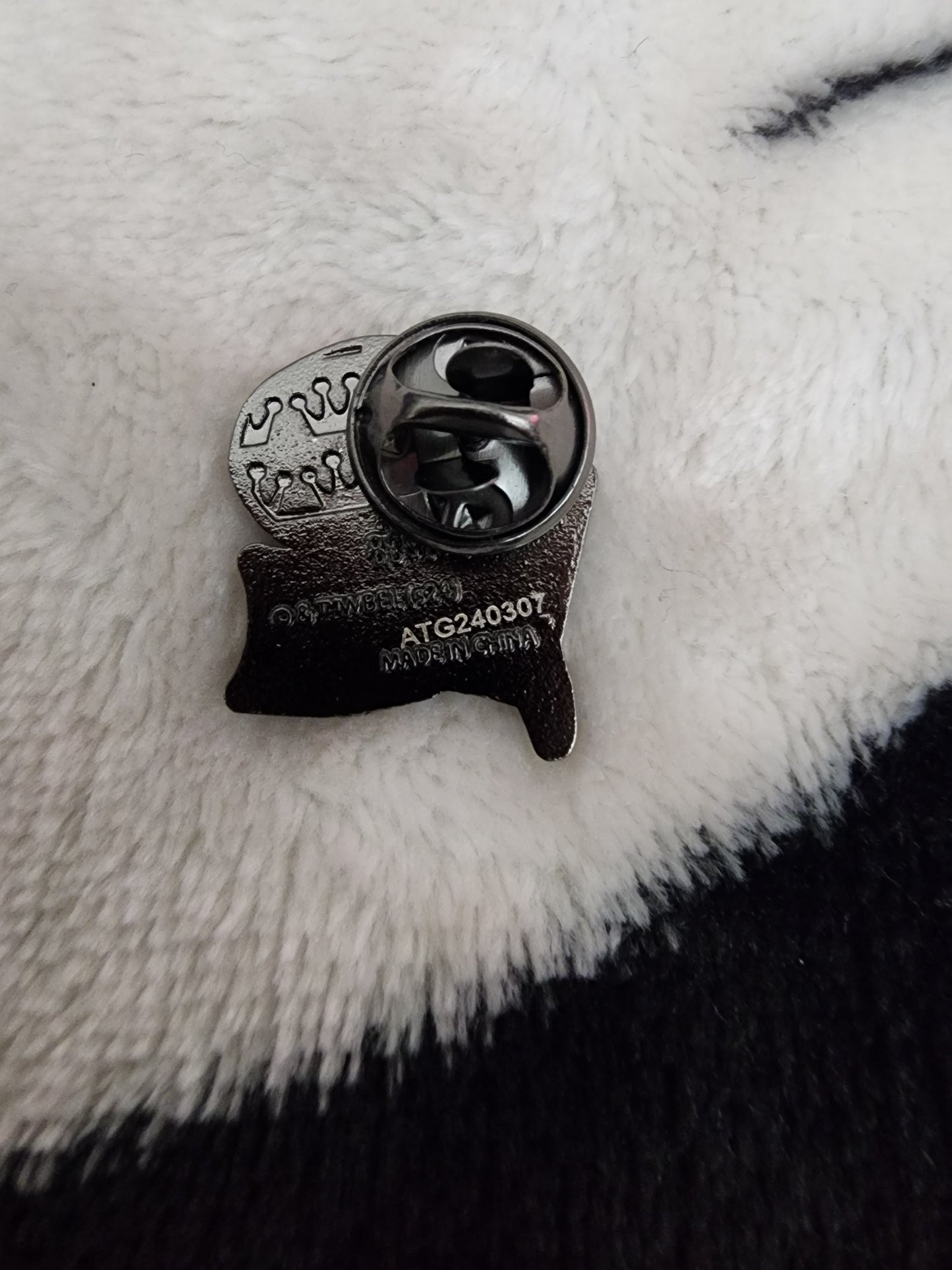 Loungefly Beetlejuice Sand Snake Mystery Pins