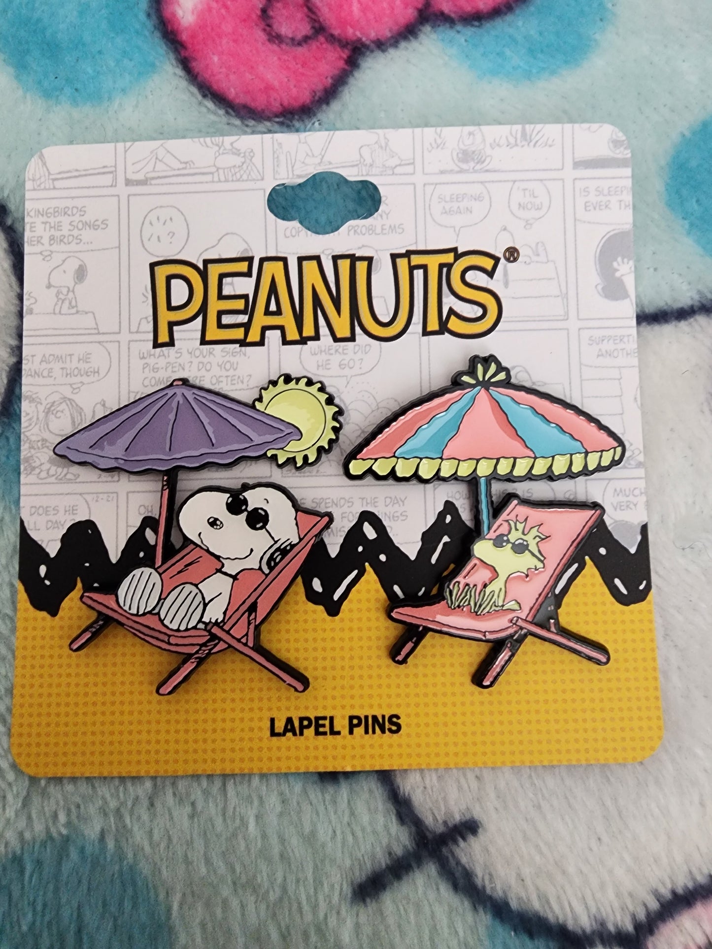 Peanuts Snoopy and Woodstock Sunning at the Beach Pins