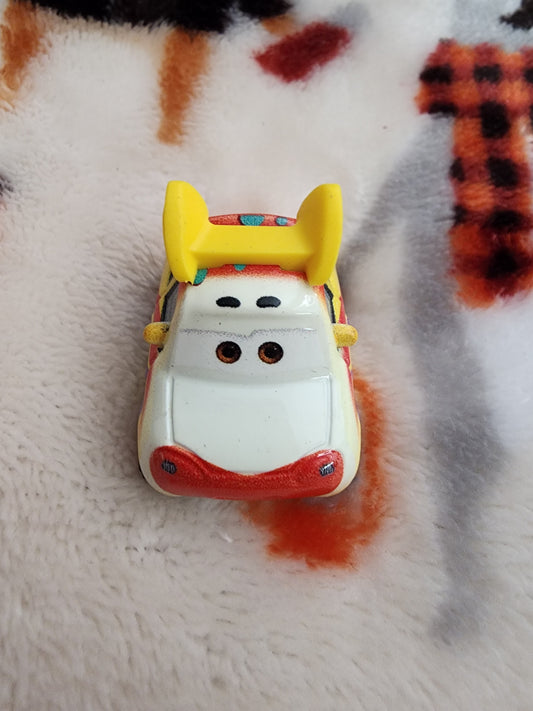 Disney Pixar Cars Metal Mystery Mini Racers Car