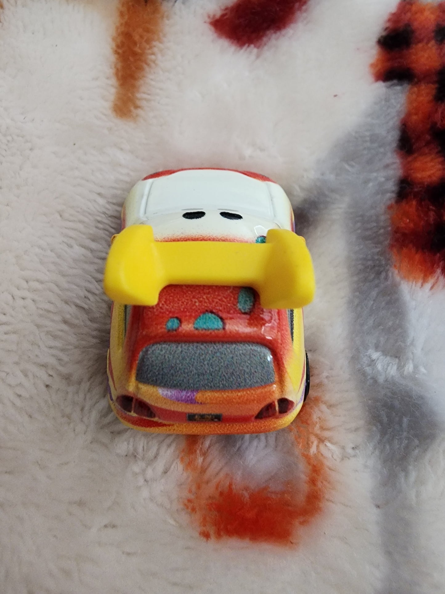 Disney Pixar Cars Metal Mystery Mini Racers Car