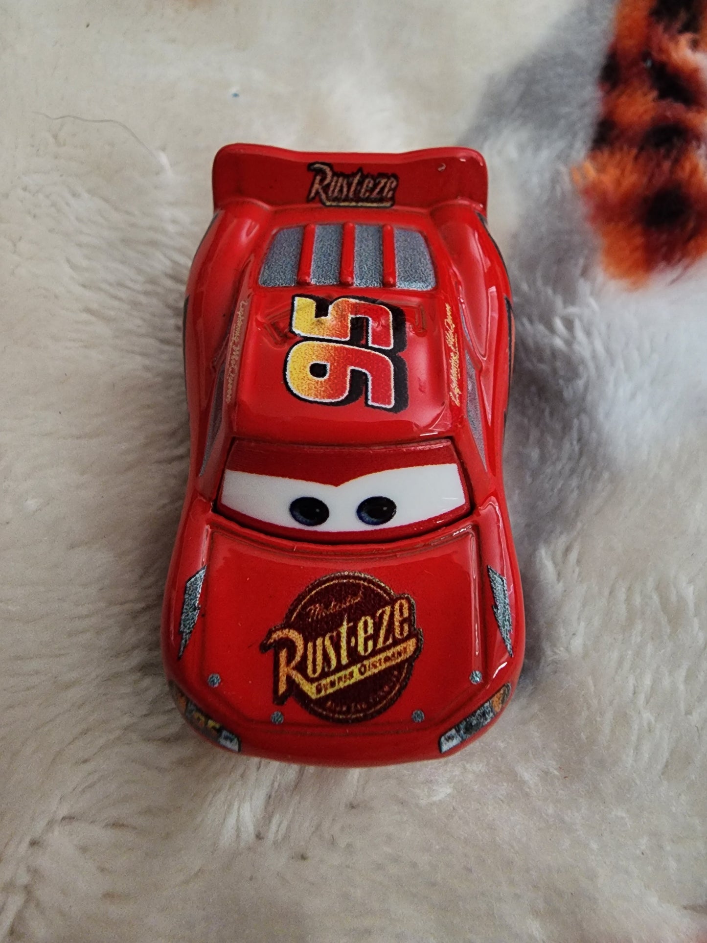 Disney Pixar Cars Metal Mystery Mini Racers Car