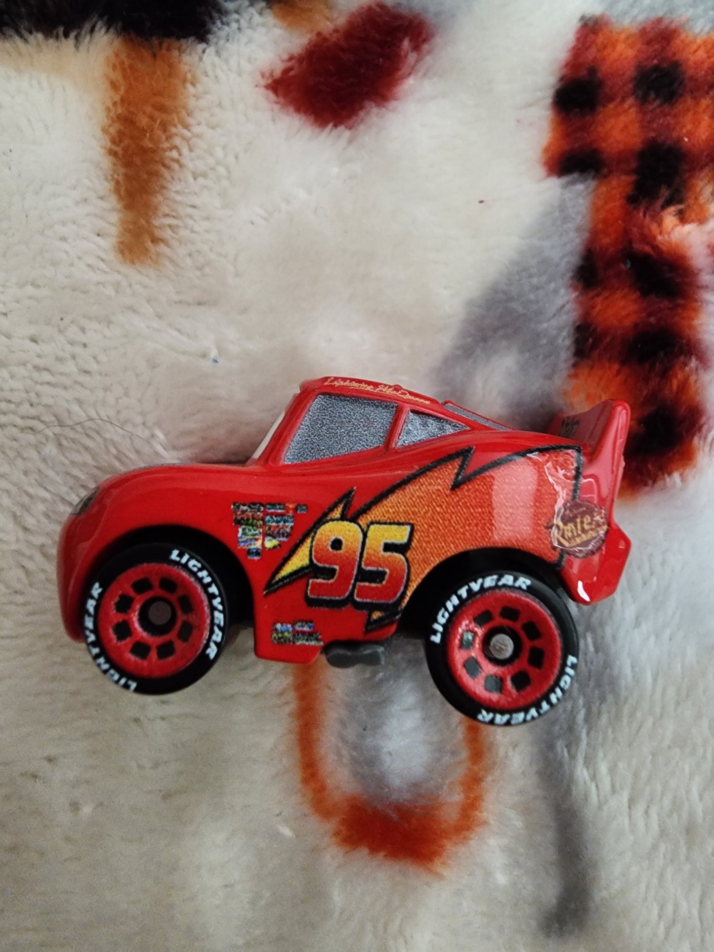 Disney Pixar Cars Metal Mystery Mini Racers Car