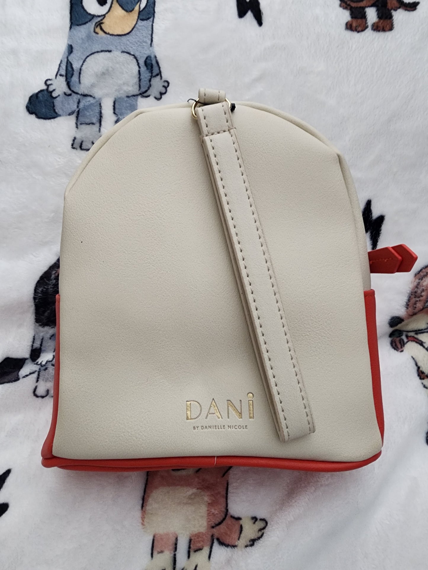 Danielle Nicole Disney Winnie the Pooh Mini Backpack Wristlet