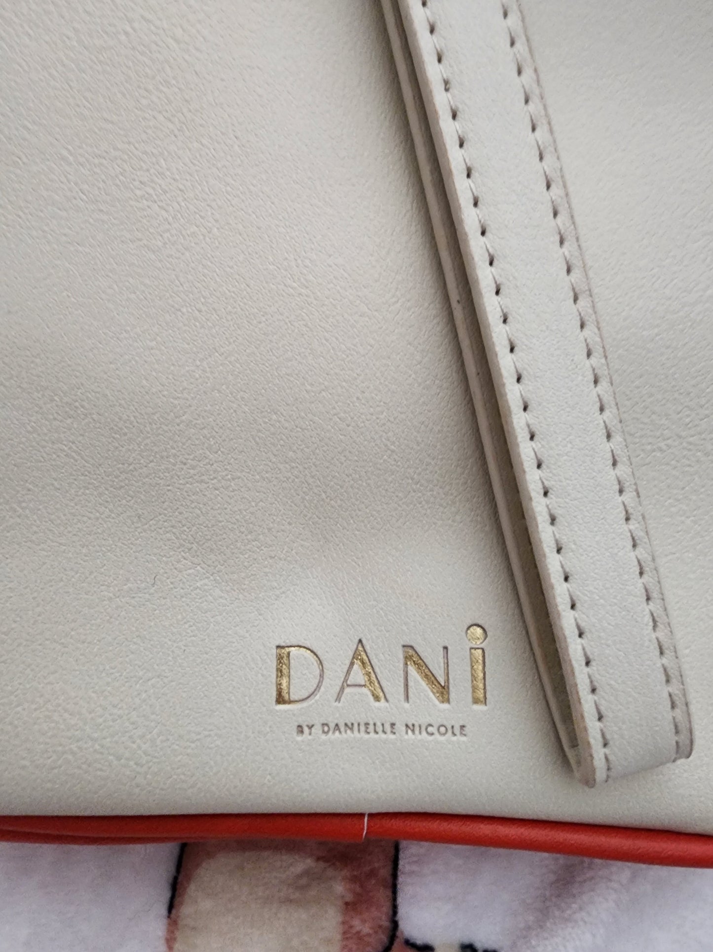 Danielle Nicole Disney Winnie the Pooh Mini Backpack Wristlet