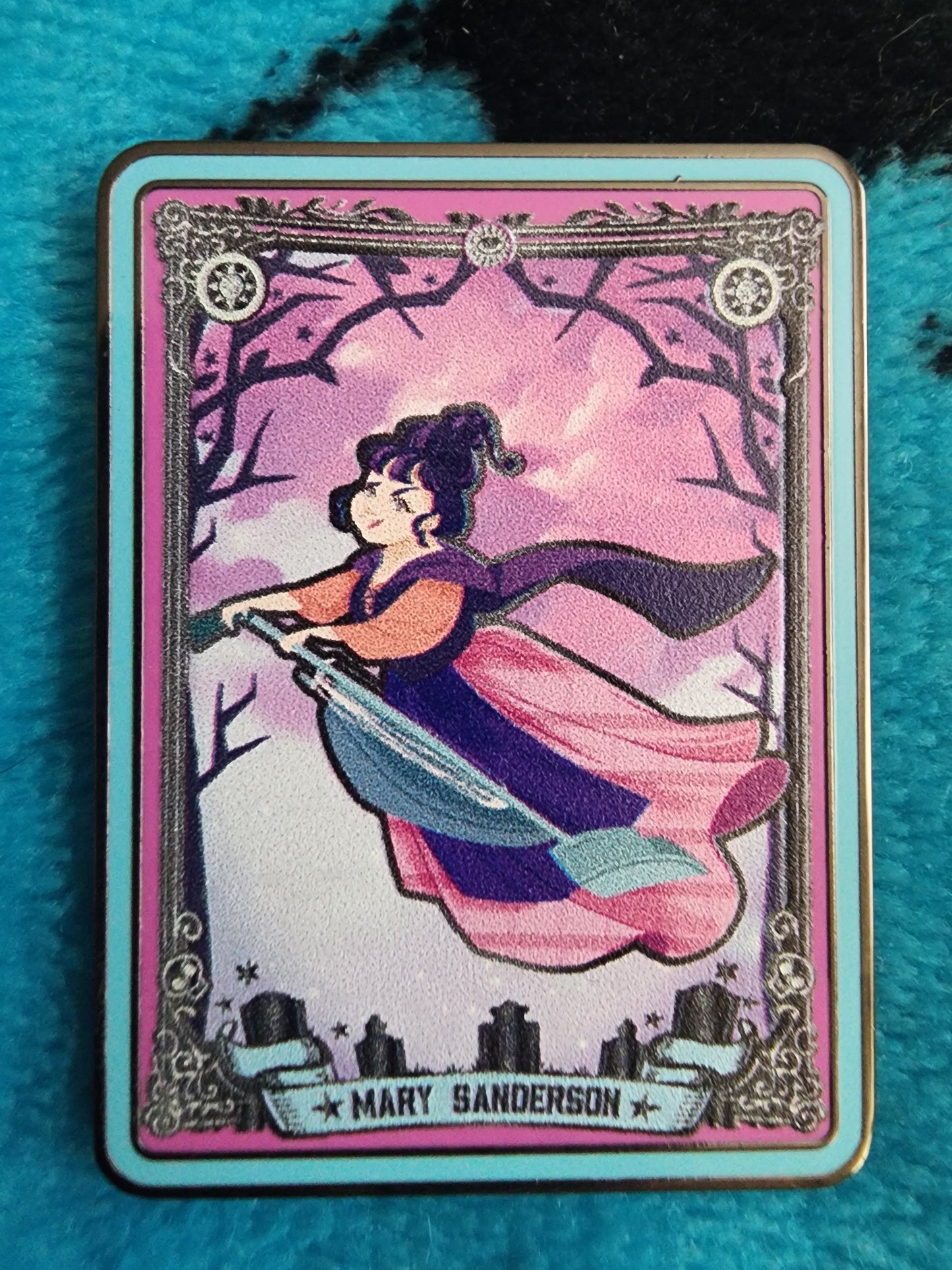 Loungefly Disney Hocus-Pocus Mystery Pins