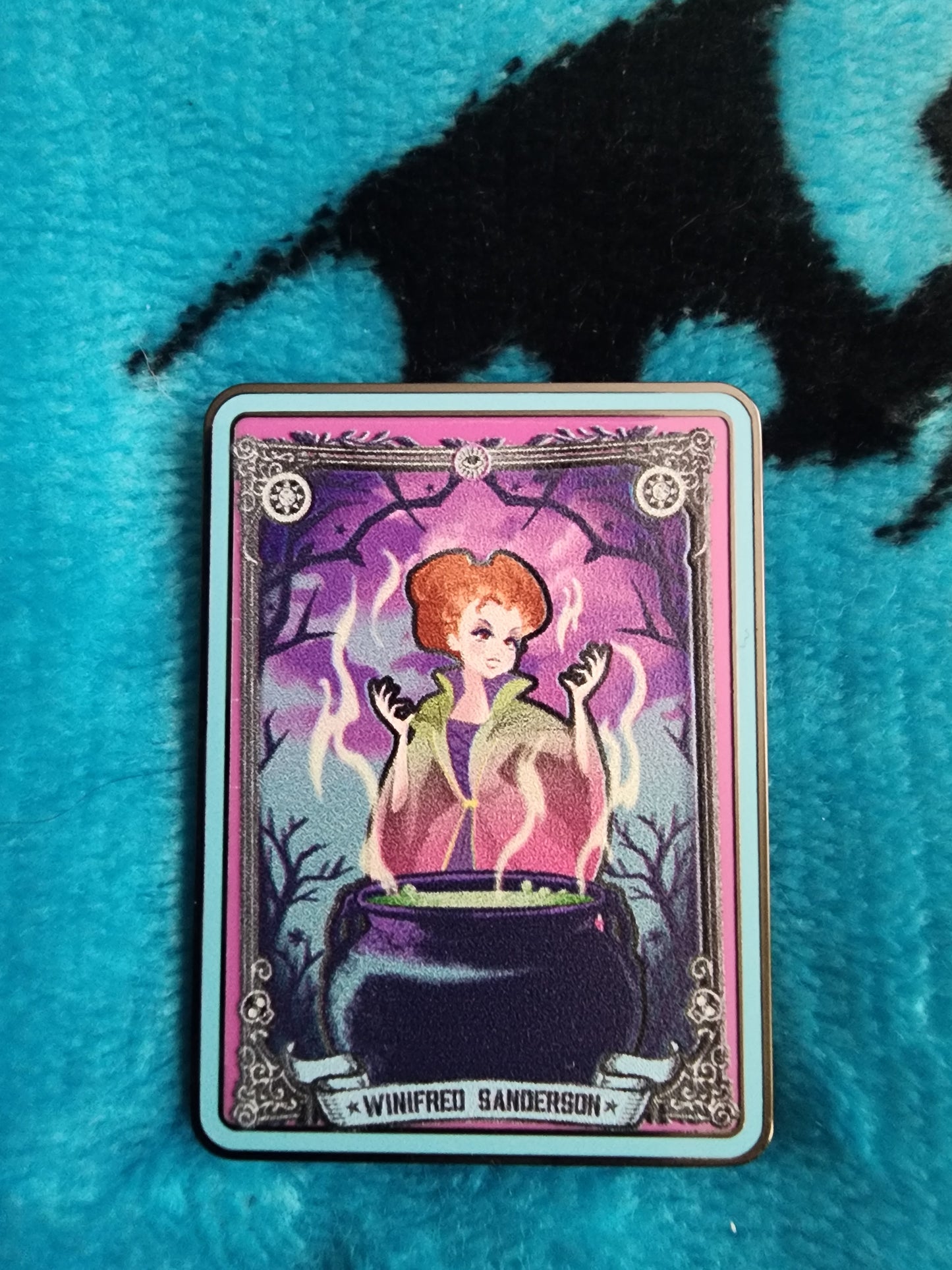 Loungefly Disney Hocus-Pocus Mystery Pins