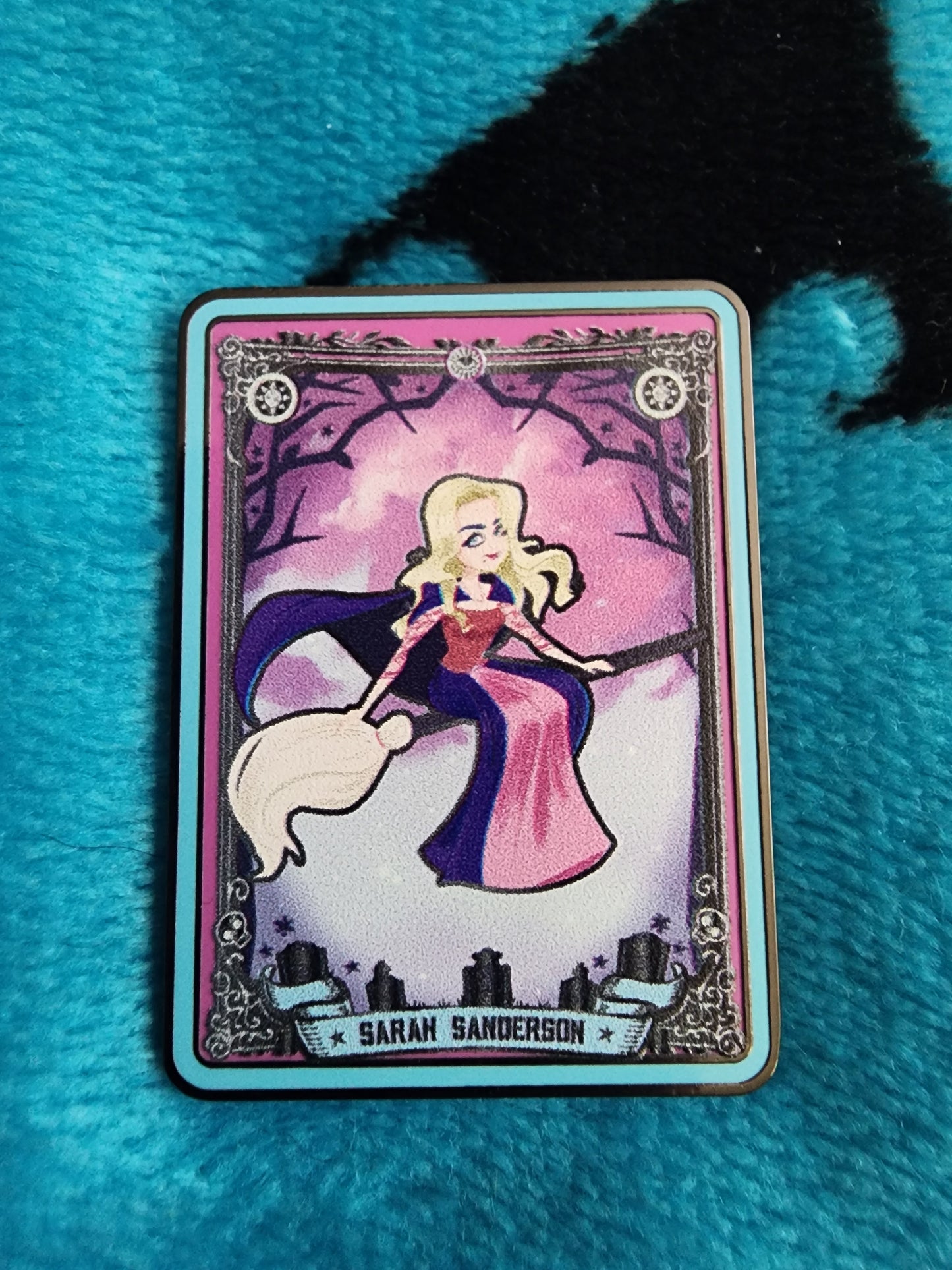 Loungefly Disney Hocus-Pocus Mystery Pins
