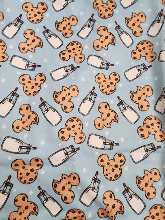 *Disney Mickey Mouse Cookies and Milk Leggings