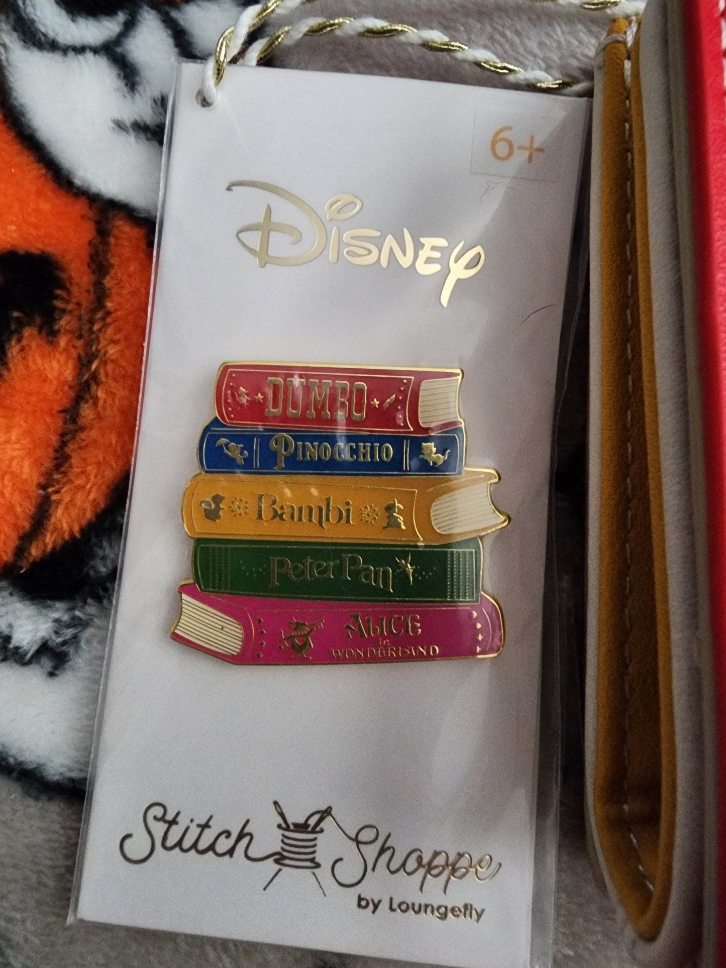 Loungefly Stitch Shoppe Disney Classic Books Wallet/Pin