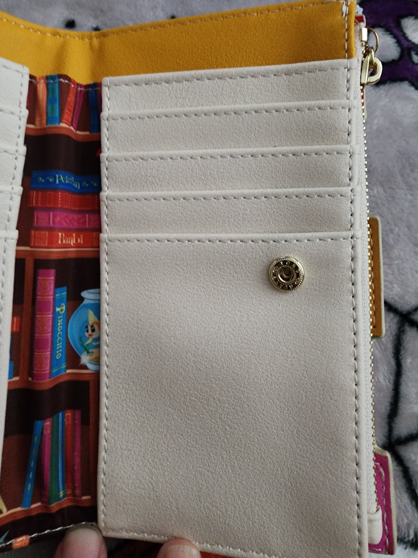 Loungefly Stitch Shoppe Disney Classic Books Wallet/Pin
