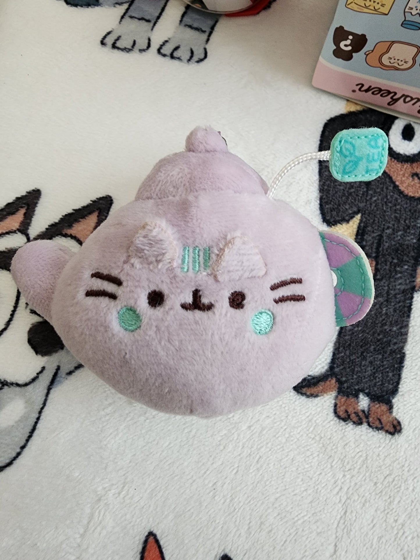 Pusheen Kitchen Surprise Mystery Plush Bag Clips