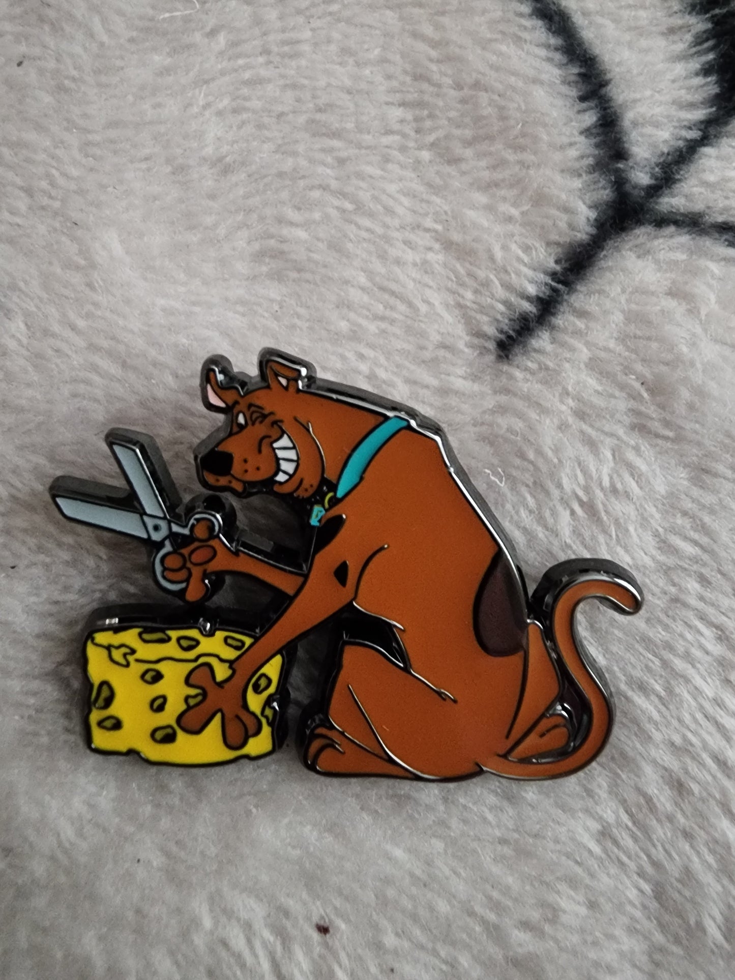 Loungefly Scooby-Doo Food Mystery Pins