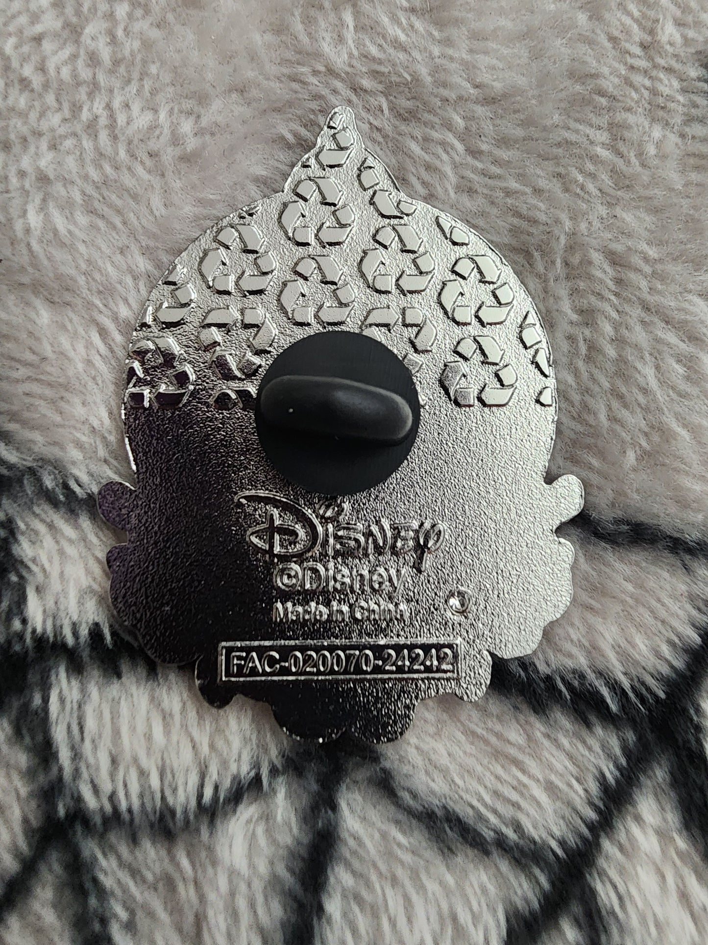 Our Universe Disney Villains Mystery Pins