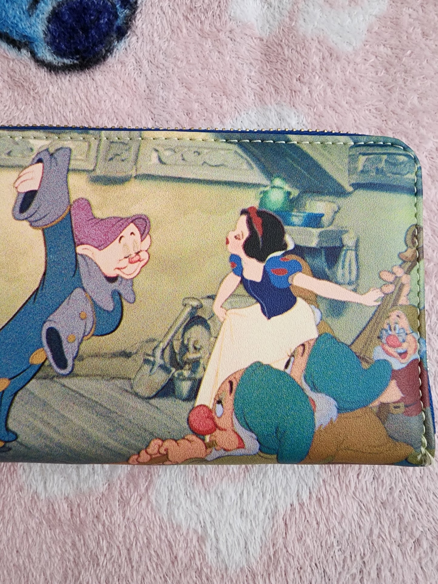 Loungefly Disney Snow White and The Seven Drawfs Wallet