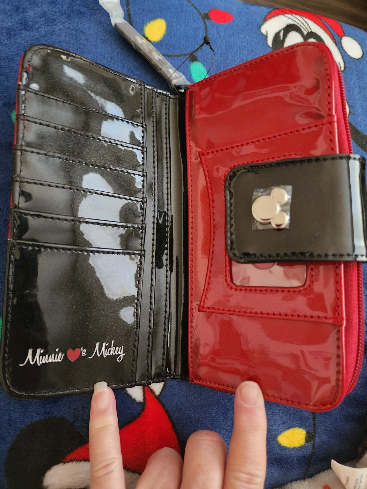 Loungefly Disney Patentleather Embossed Minnie Mouse Wallet