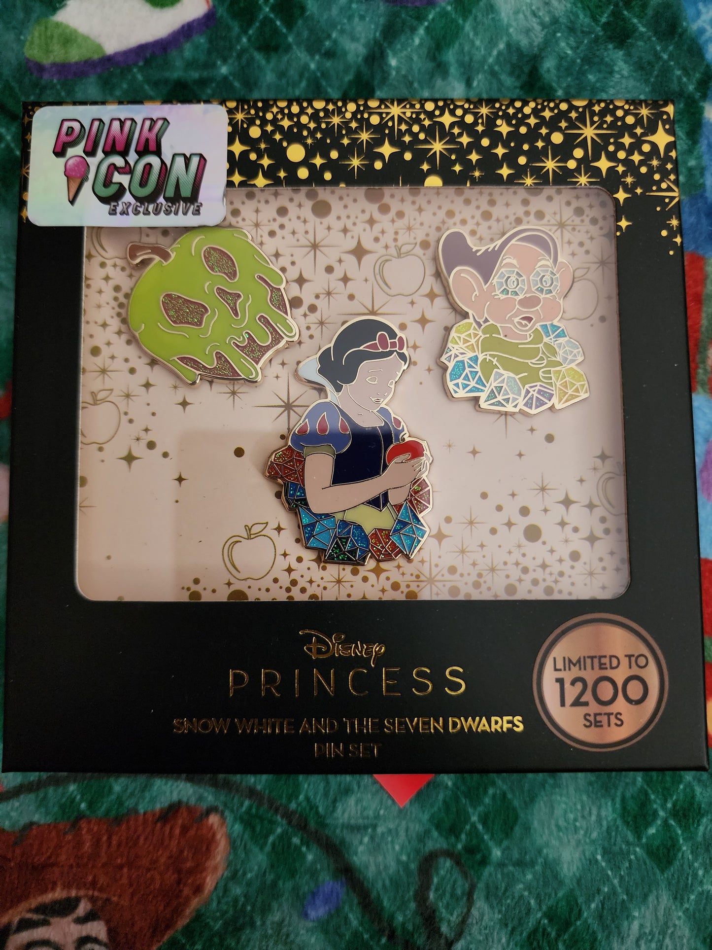 Disney Snow White Limited Edition Pin Set