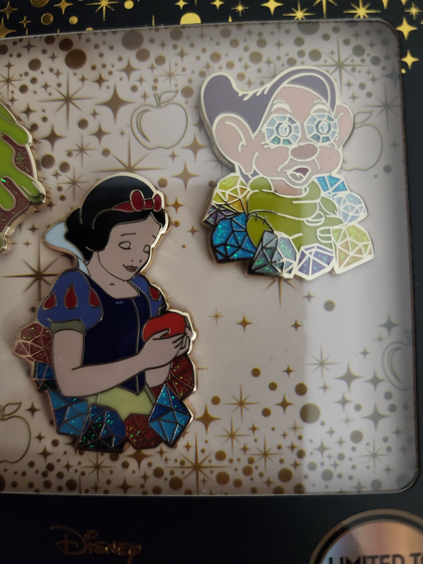 Disney Snow White Limited Edition Pin Set
