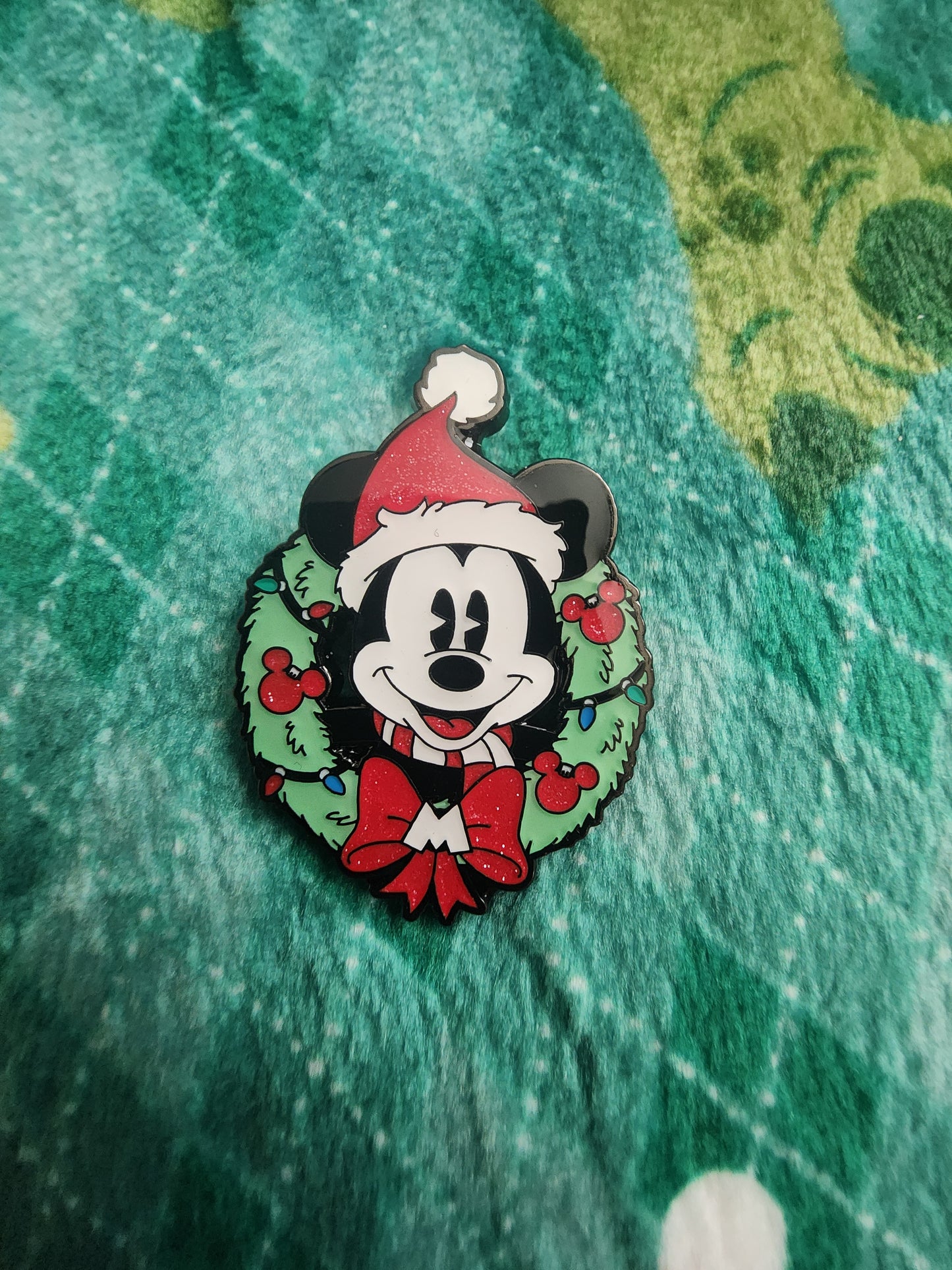 Loungefly Disney Mickey and Friends Christmas Wreath Exclusive Mystery Pins