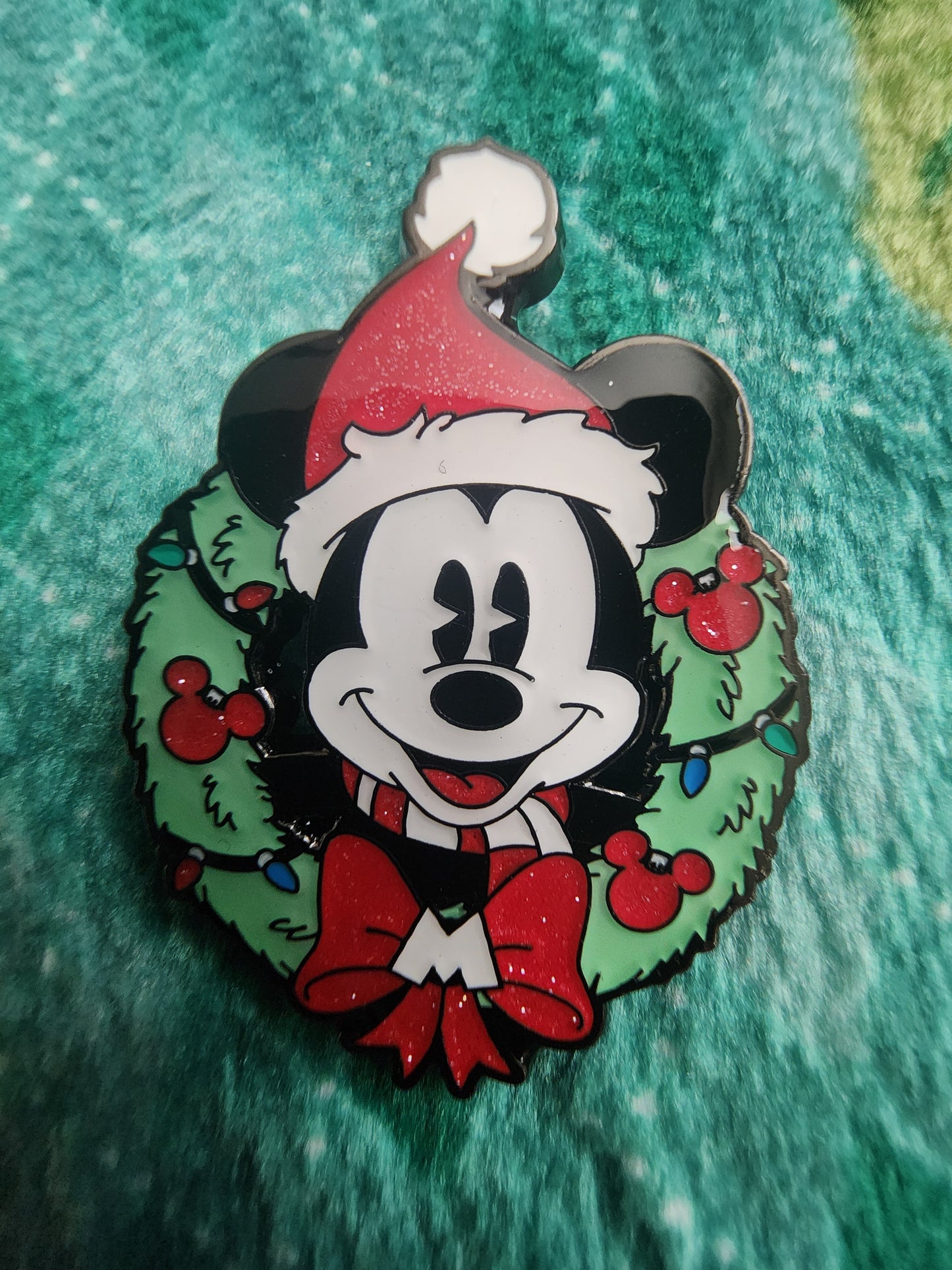 Loungefly Disney Mickey and Friends Christmas Wreath Exclusive Mystery Pins