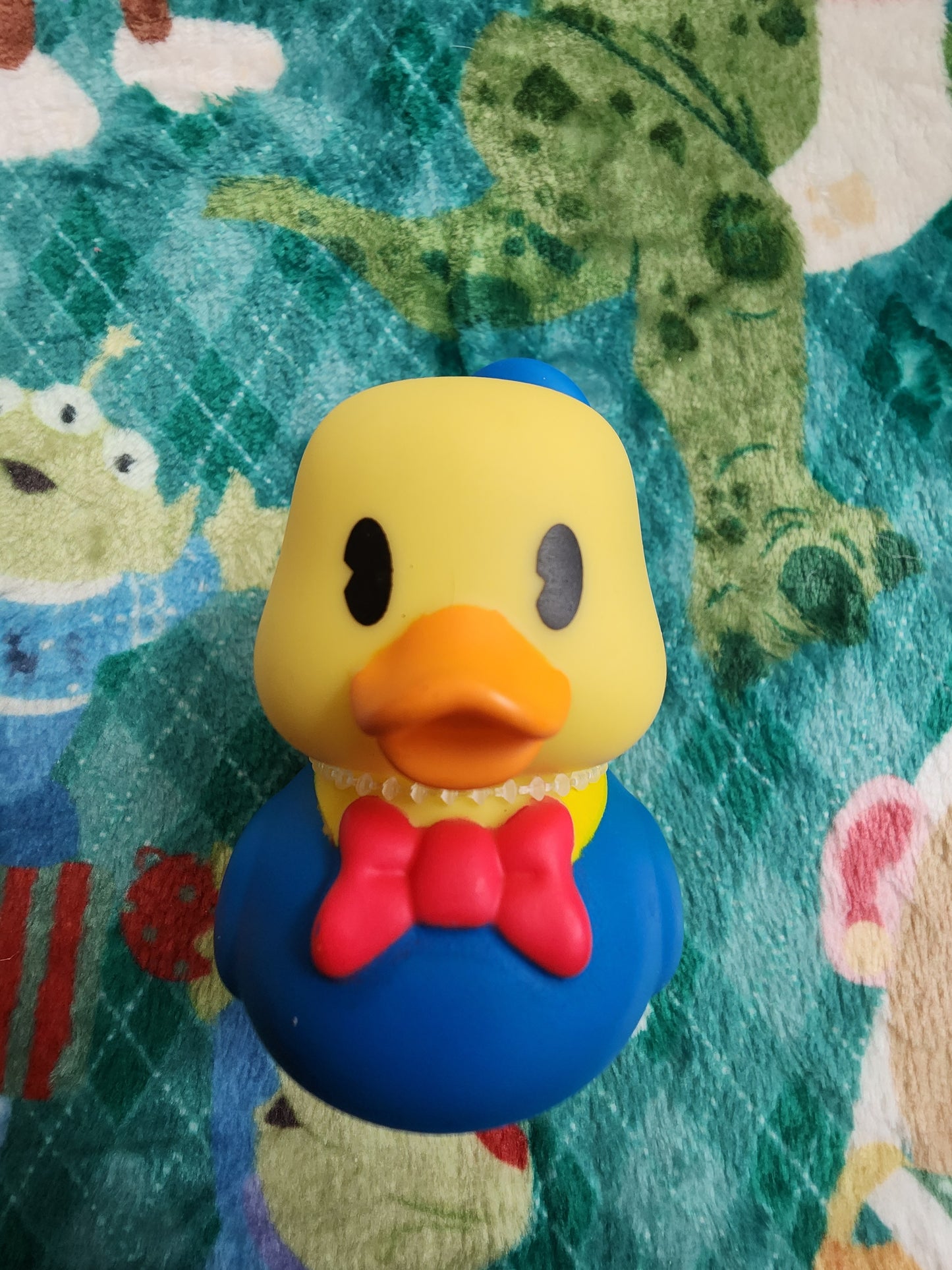 Disney Donald Duck Rubber Duckie