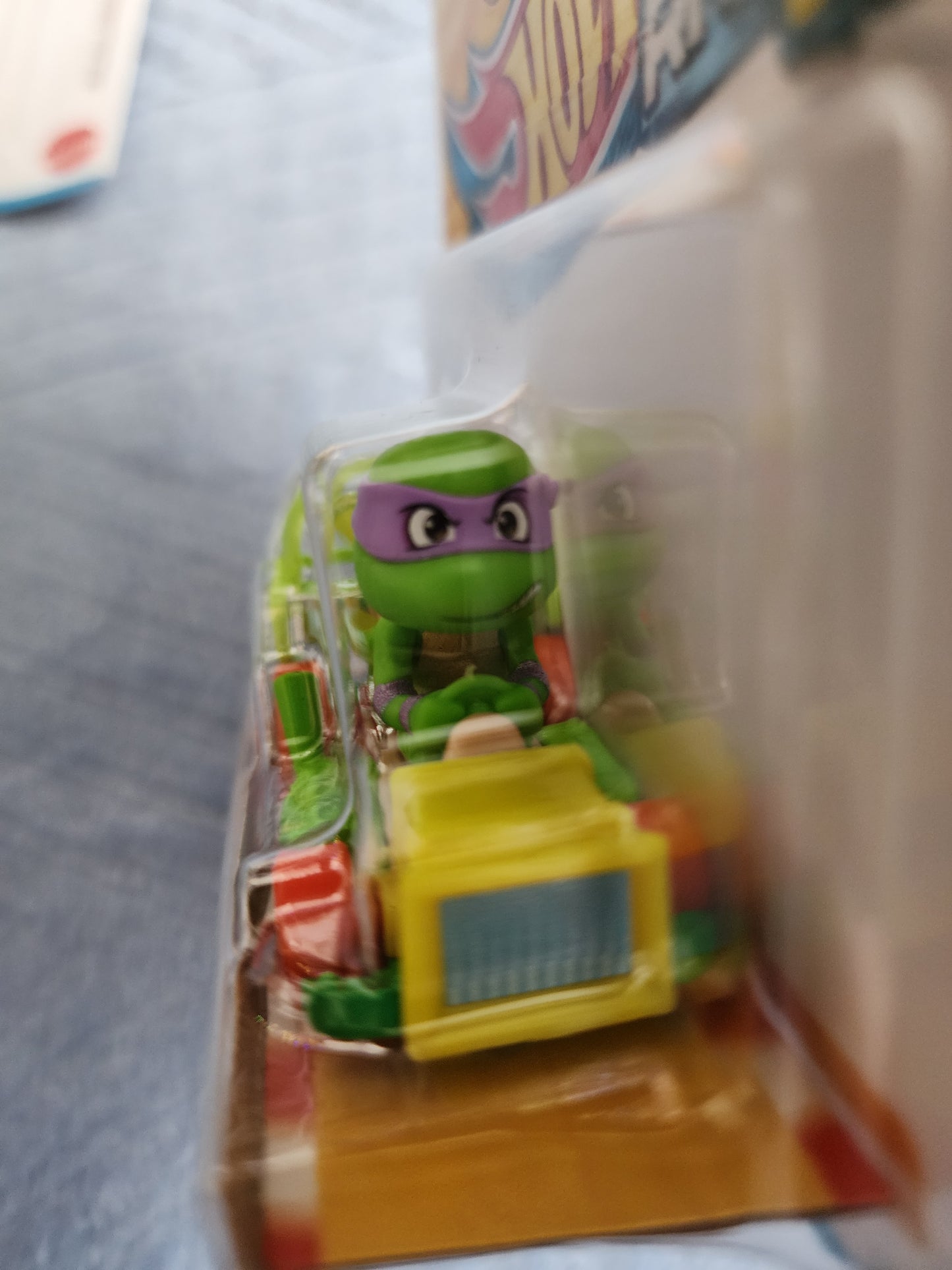 Hot Wheels Racer Verse TMNT Donatello Car